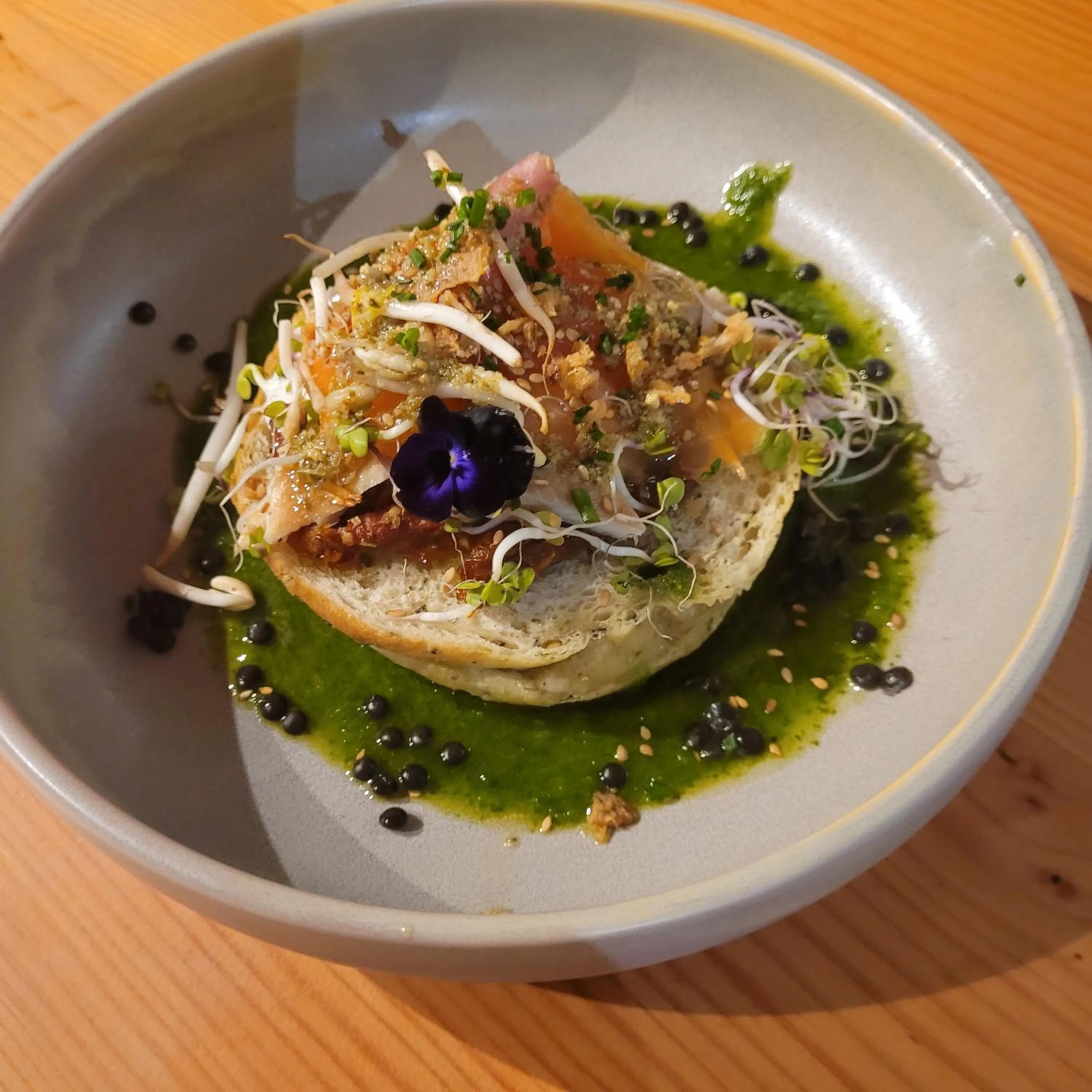 Lunch in Le Bouton d'Or