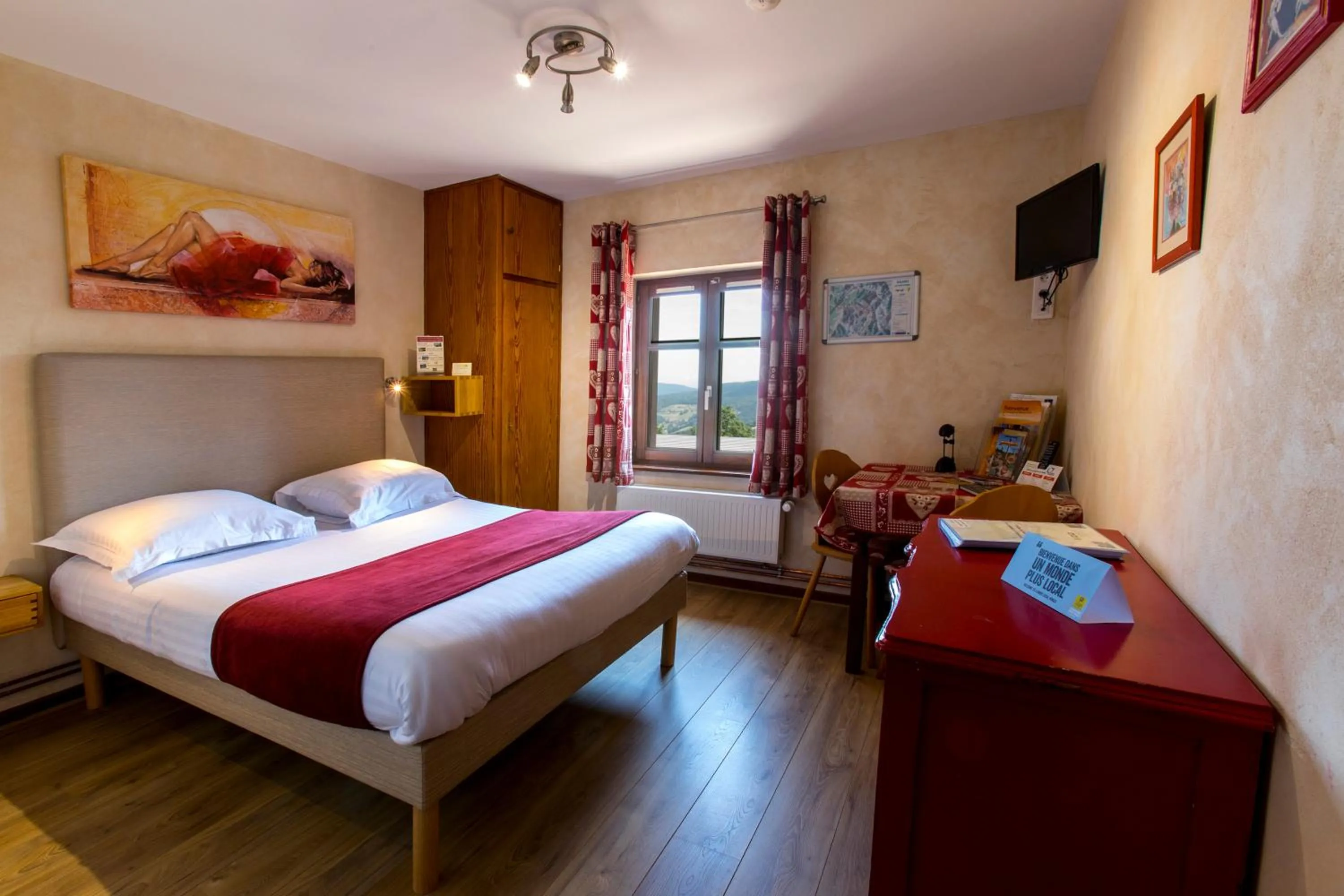 Bedroom, Bed in Le Bouton d'Or