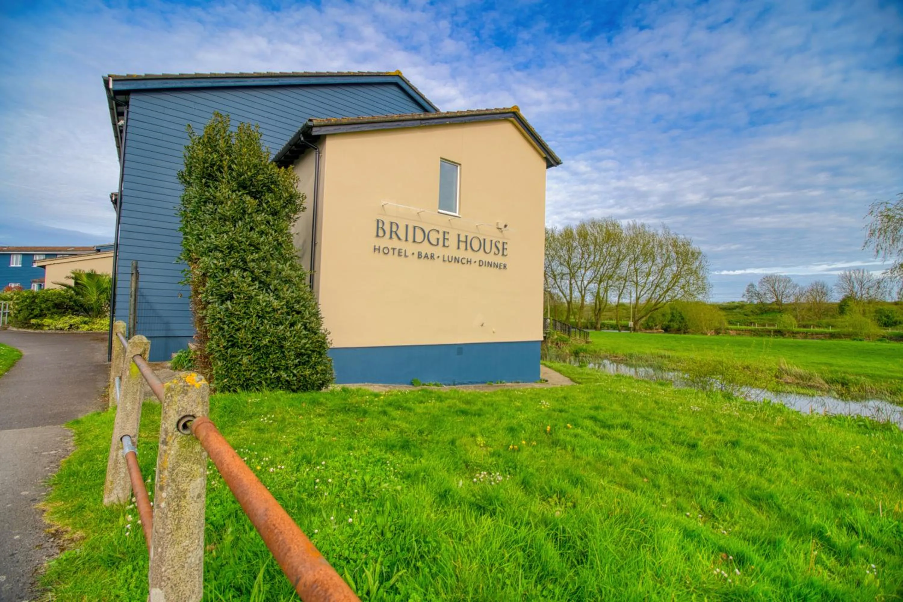 Property building in The Bridge House; BW Signature Collection