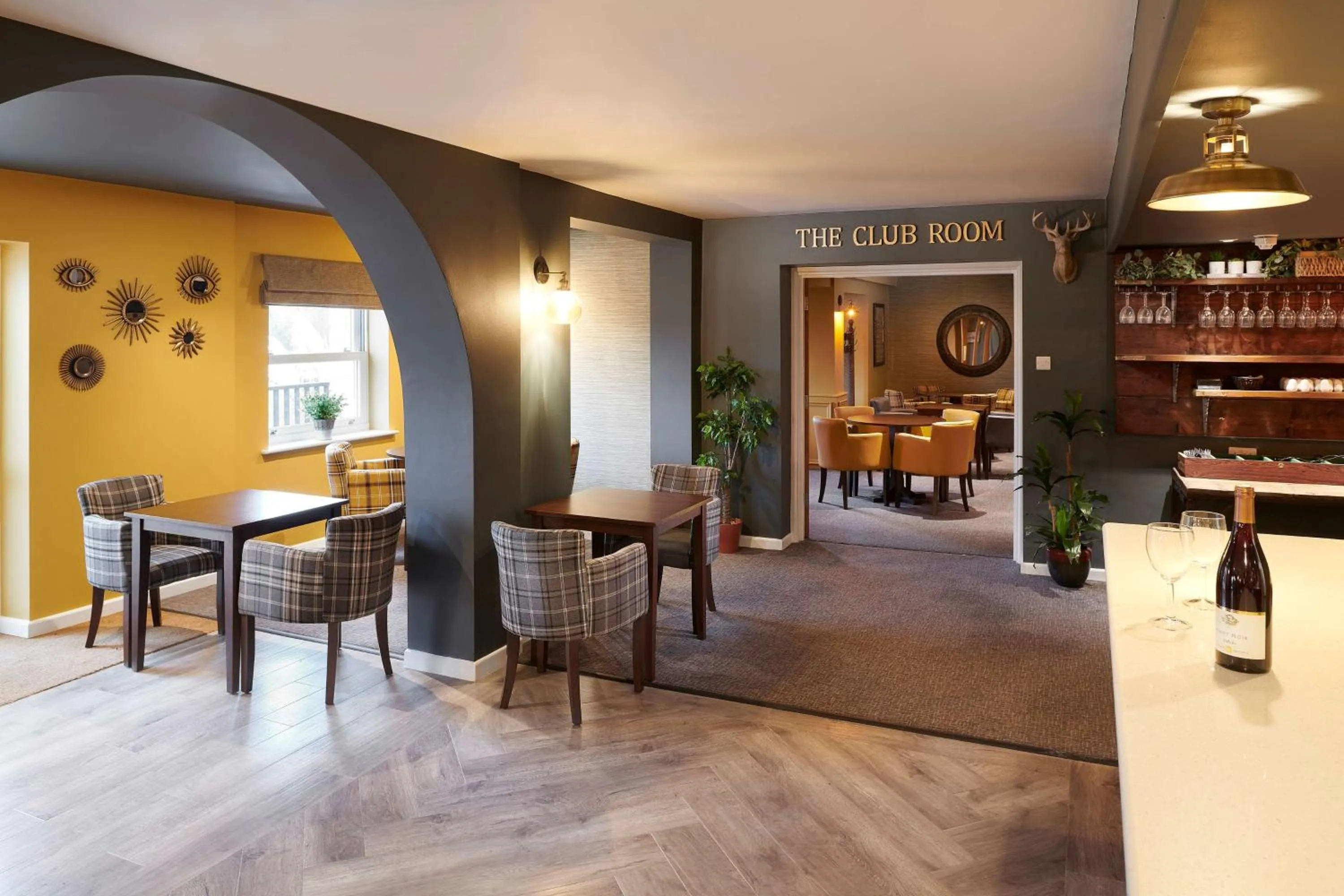 Restaurant/places to eat in The Bridge House; BW Signature Collection