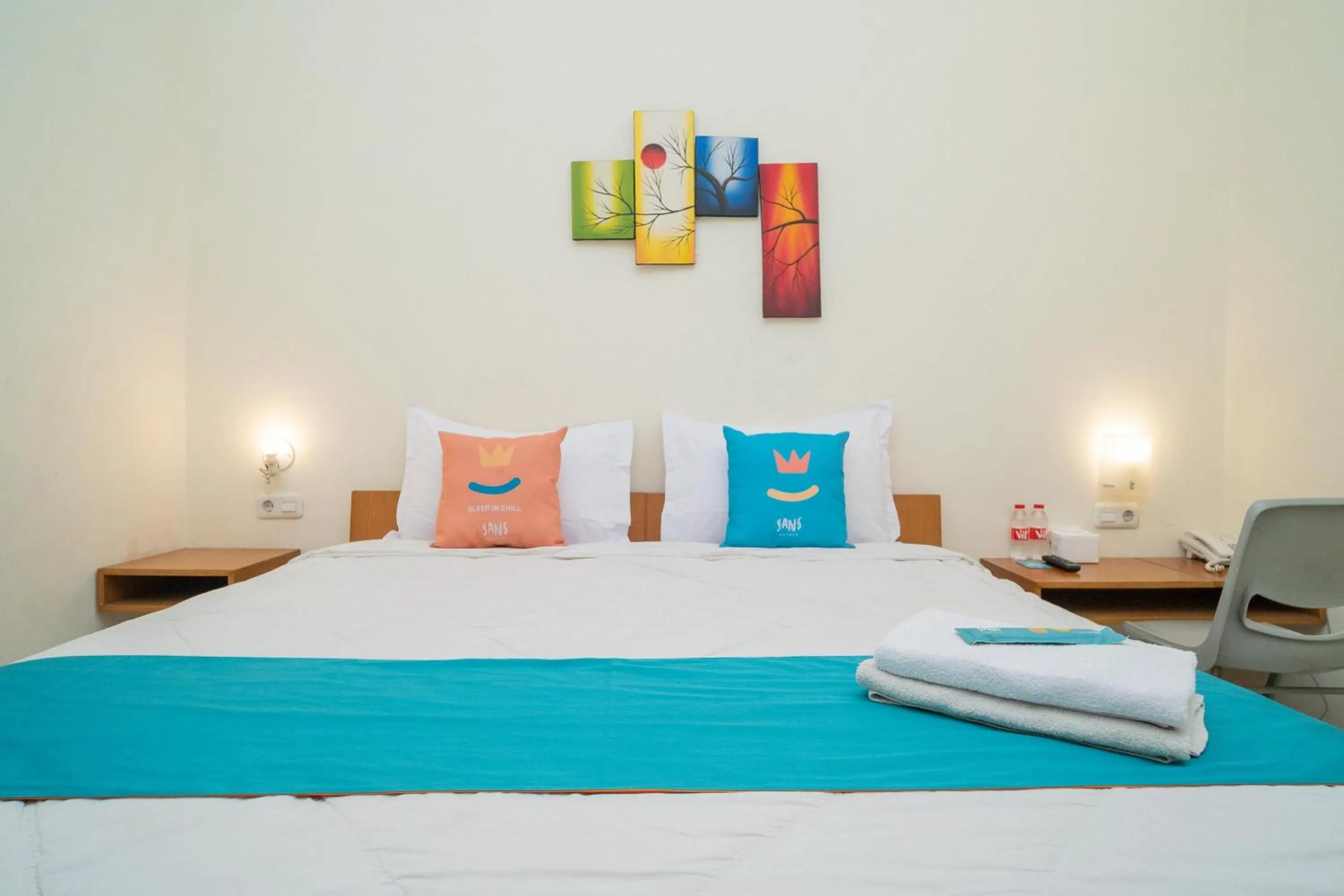 Bed in Sans Hotel FiFFa Pisang Kipas Malang