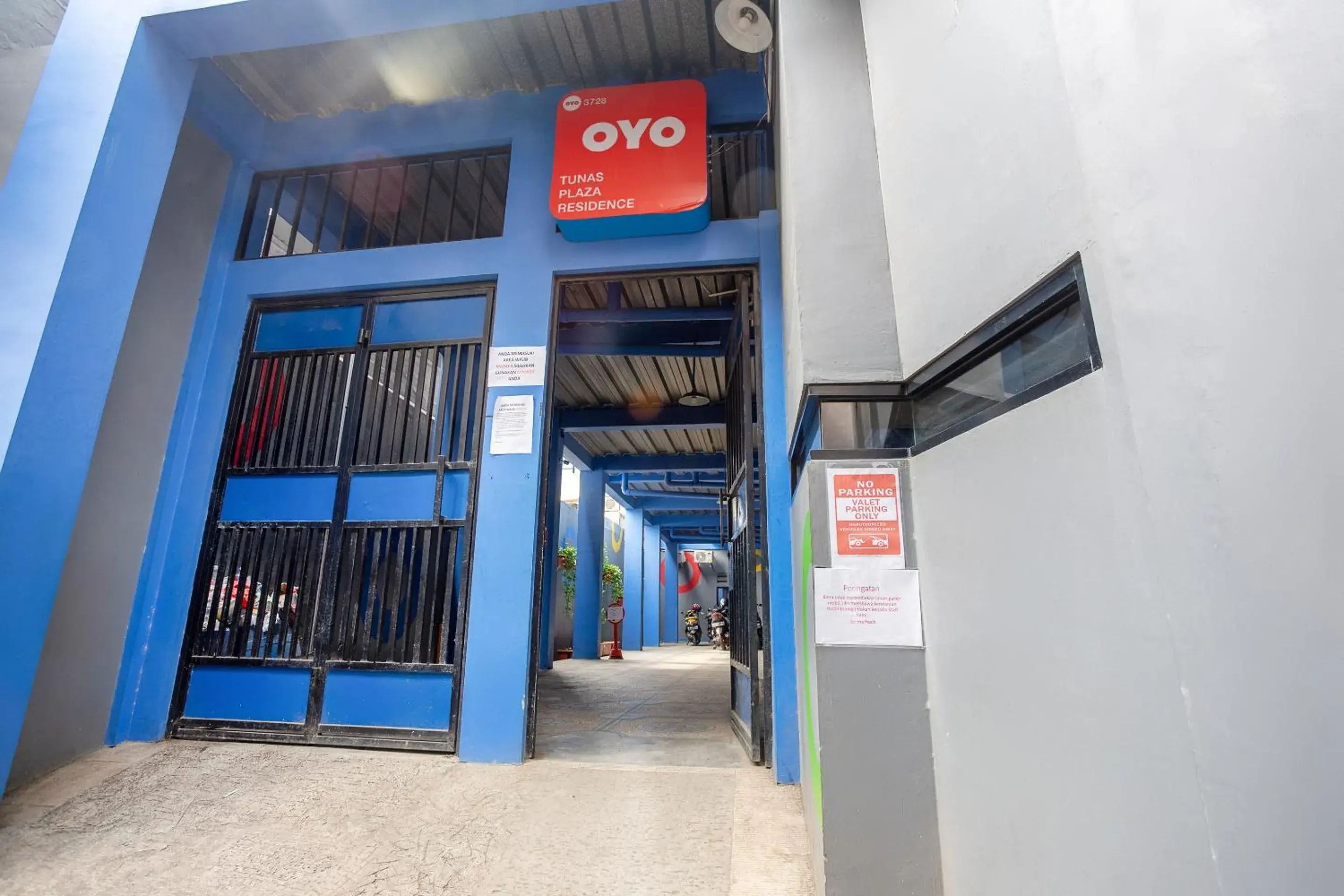 Facade/entrance in Collection O Tunas Plaza Residence Facade/entrance in Collection O Tunas Plaza Residence