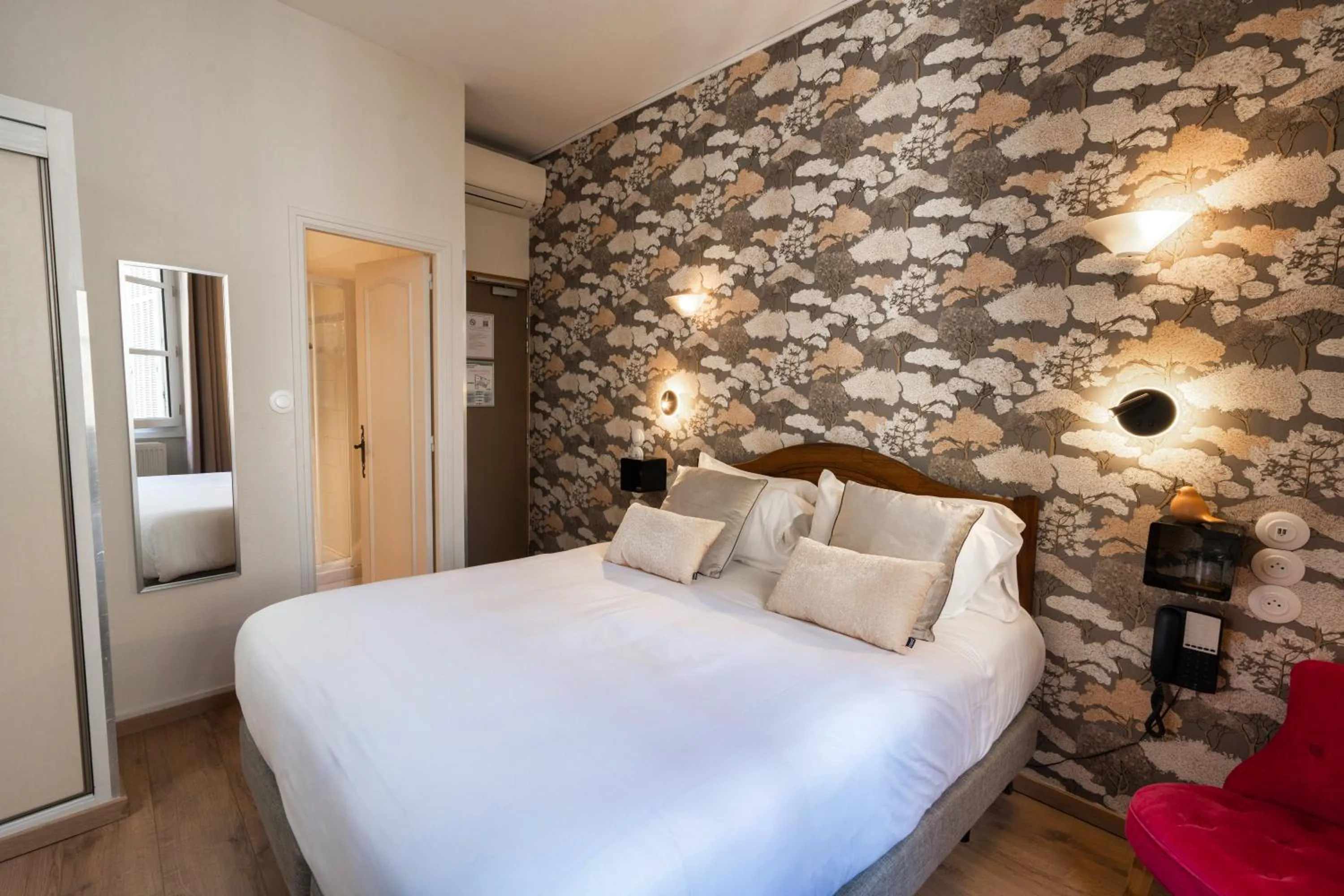 Bed in Garlande Hôtel Avignon Centre