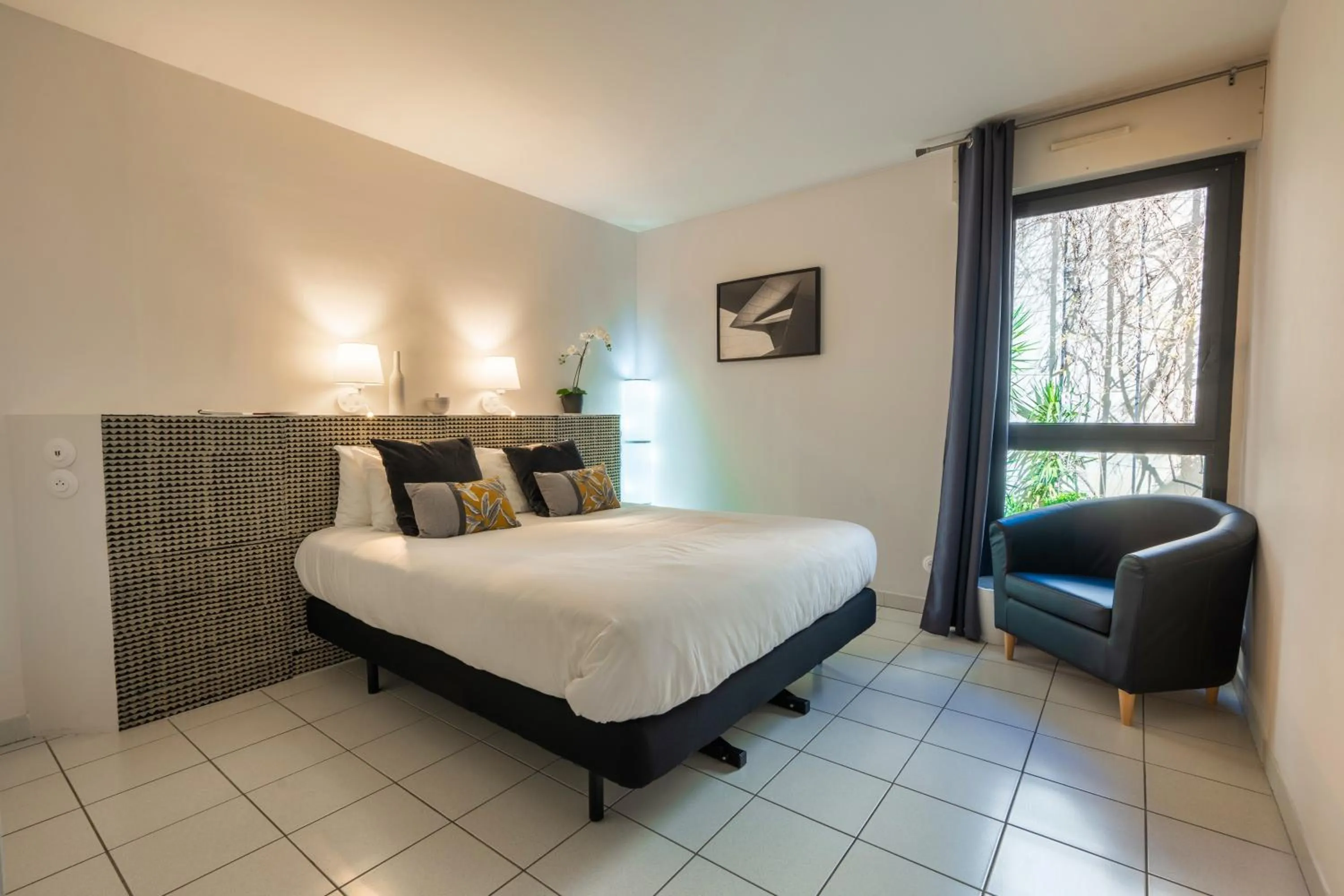 Bedroom, Bed in Garlande Hôtel Avignon Centre