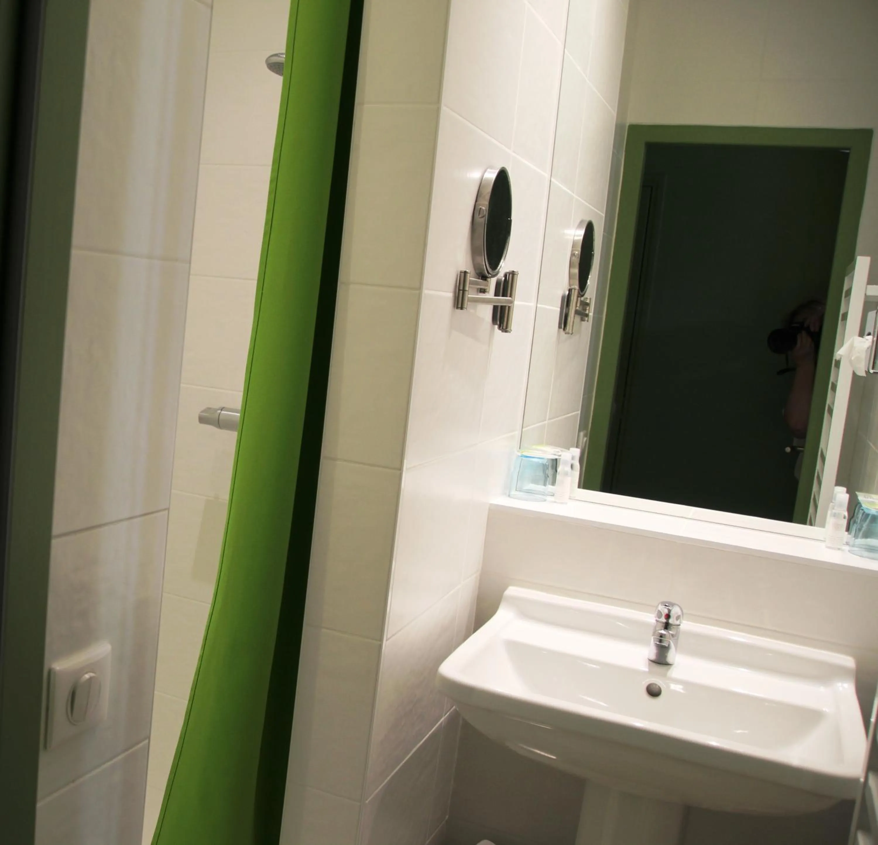 Bathroom in Garlande Hôtel Avignon Centre