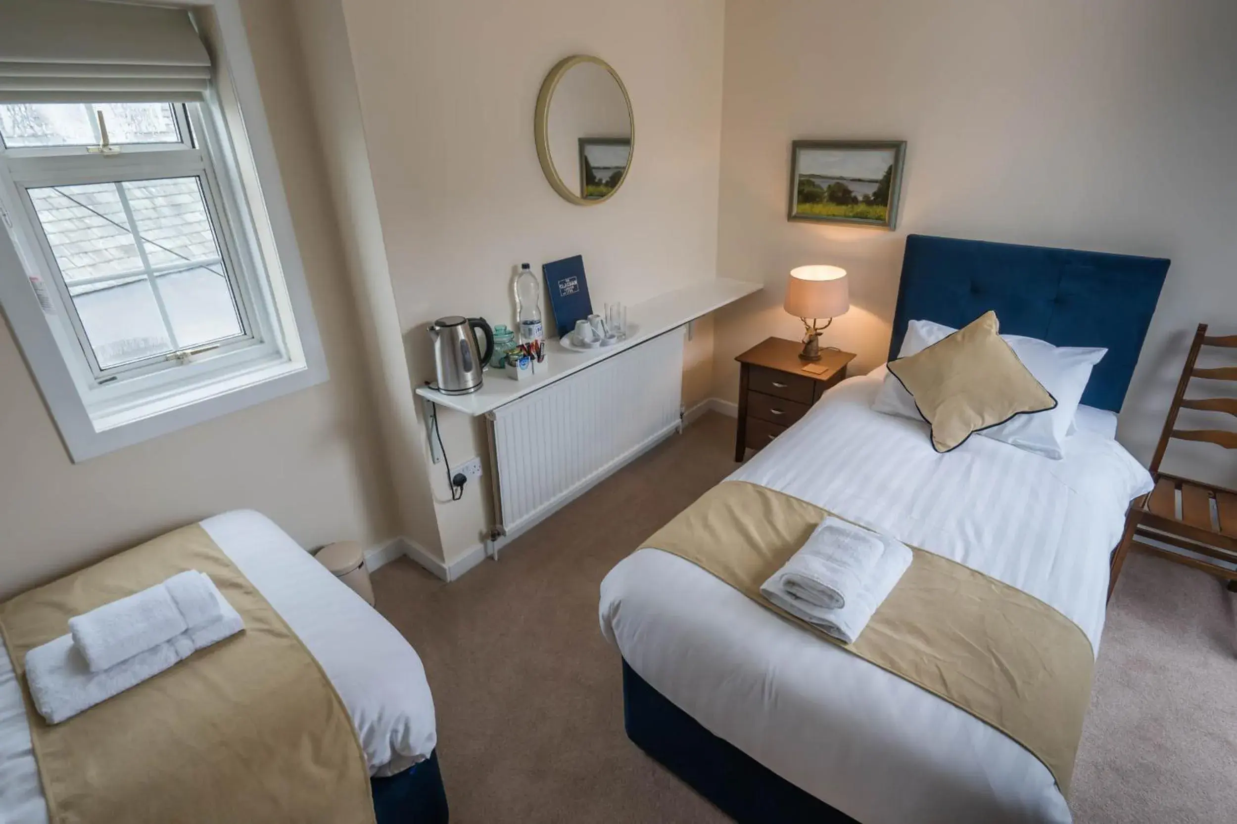 Bedroom, Bed in The Clachan Inn Bedroom, Bed in The Clachan Inn