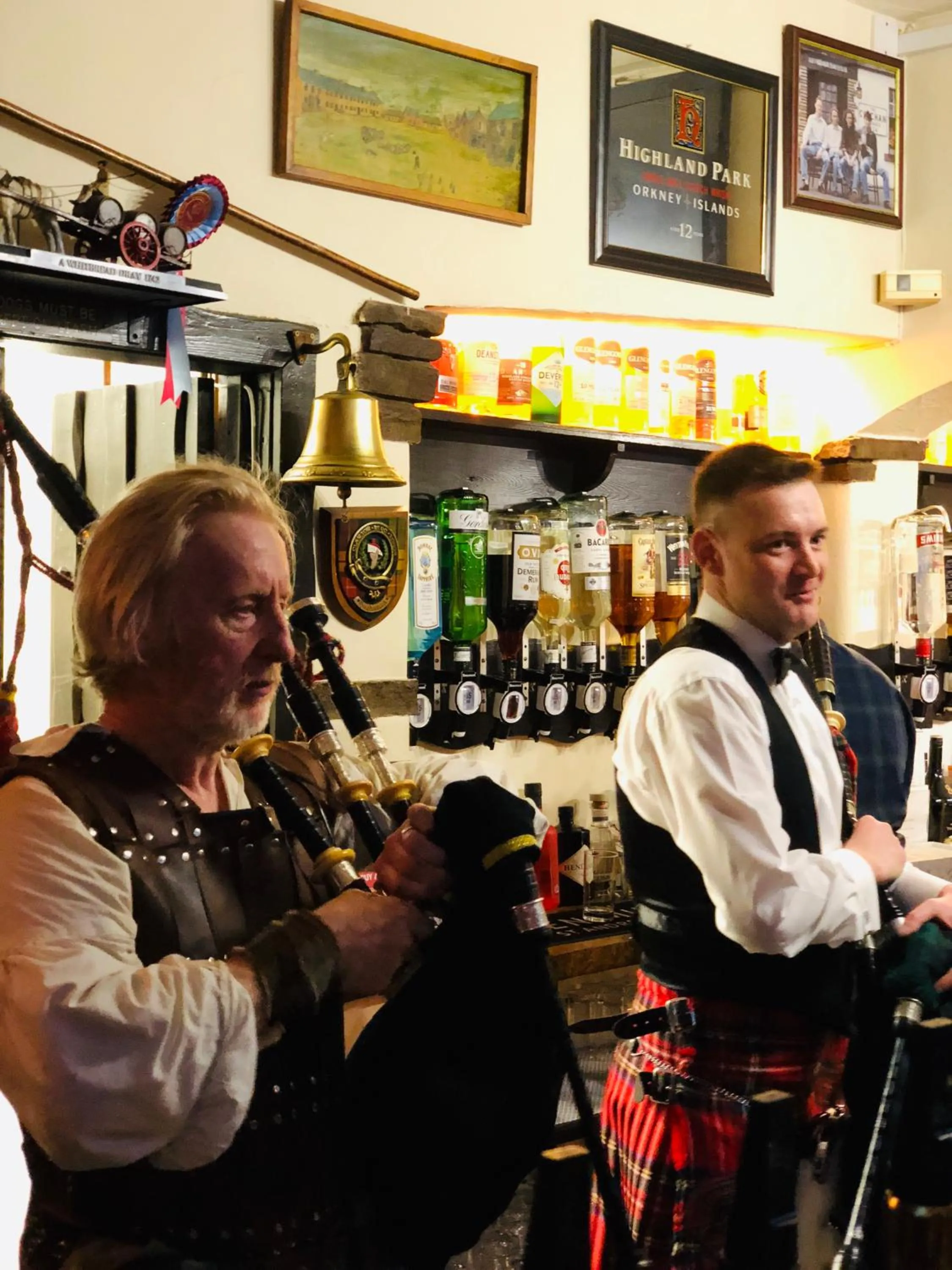 Lounge or bar in The Clachan Inn