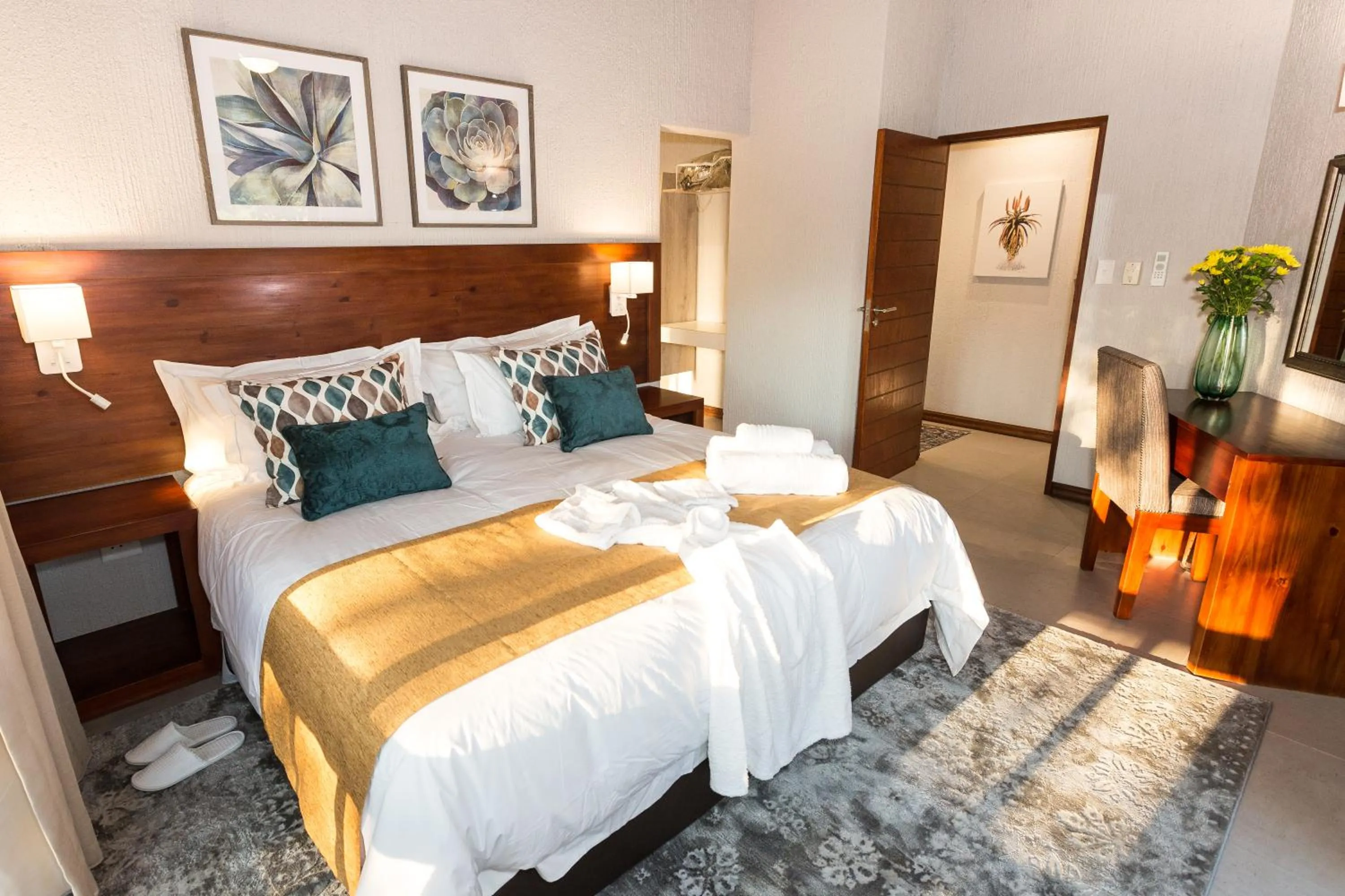 Bedroom, Bed in Kruger Park Lodge Unit No. 611