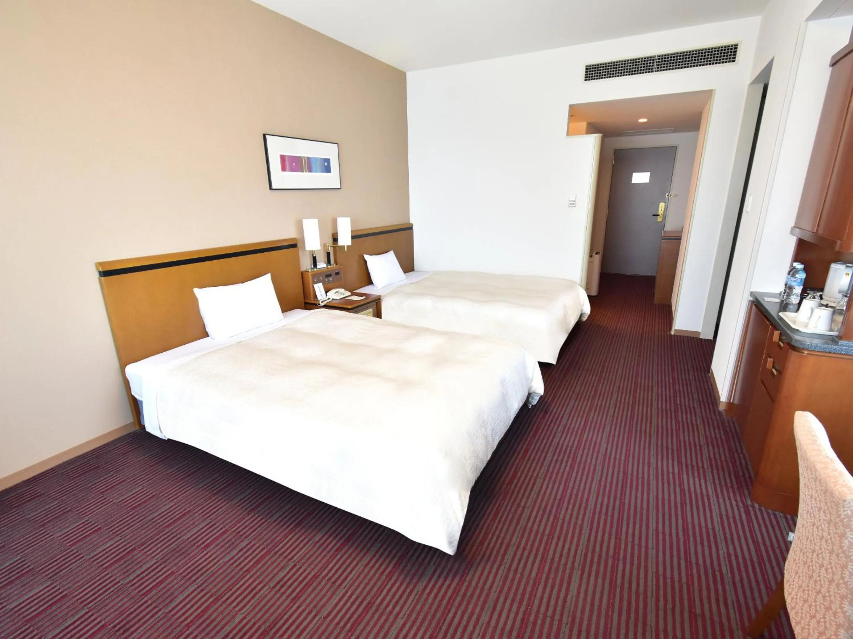 Photo of the whole room, Bed in Star Gate Hotel Kansai Airport