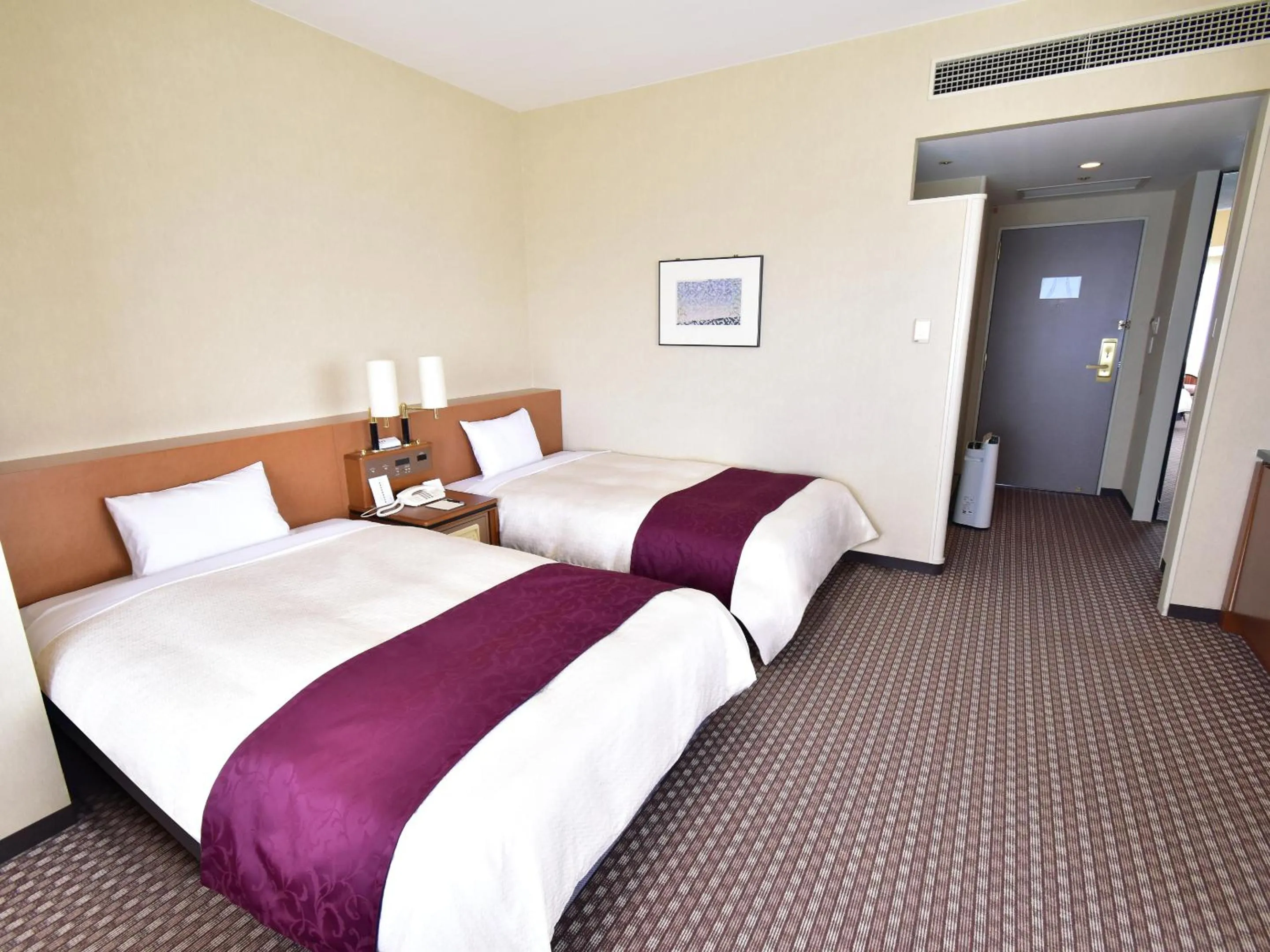 Photo of the whole room, Bed in Star Gate Hotel Kansai Airport