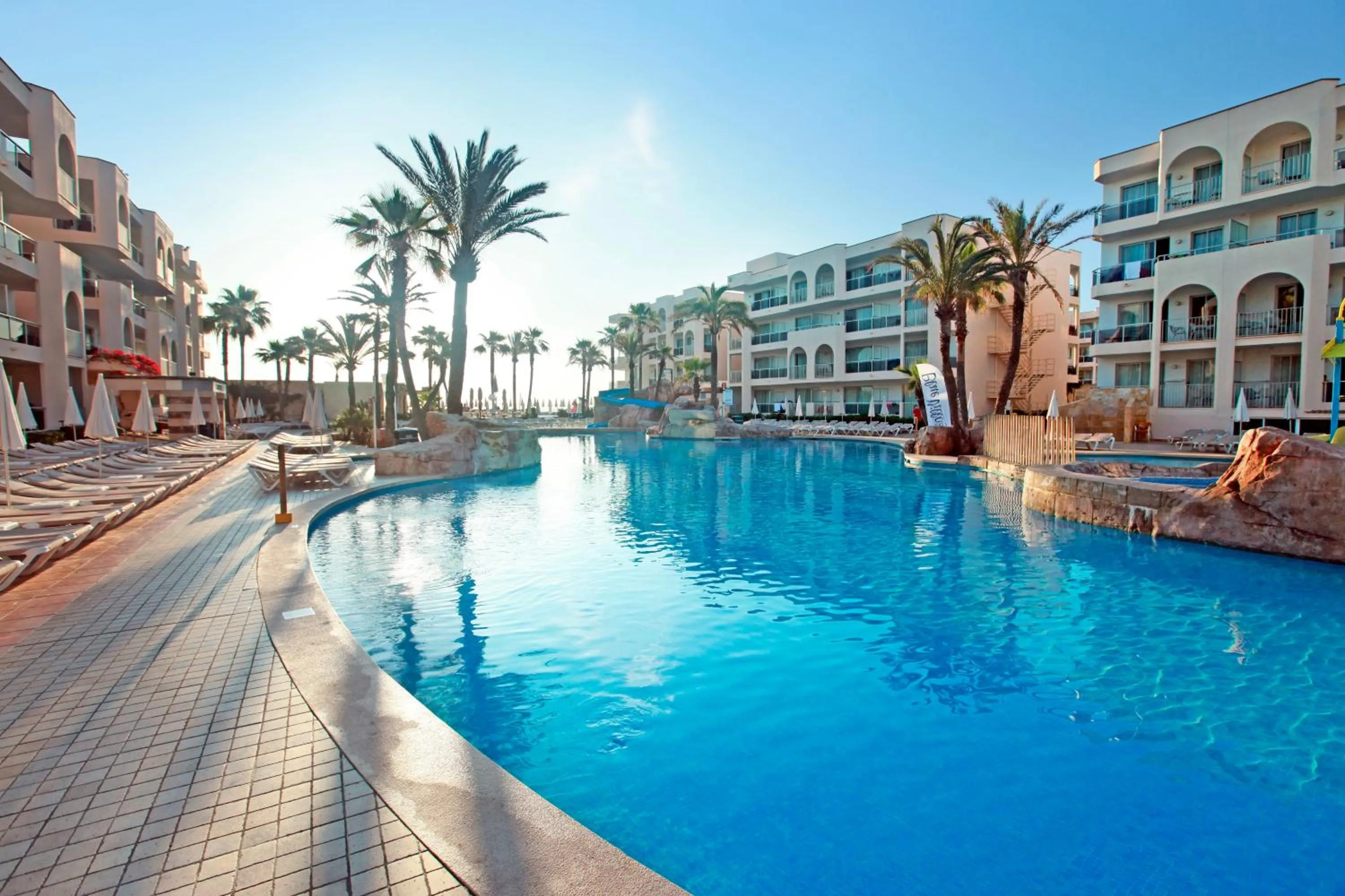 Swimming pool in Grupotel Alcudia Pins