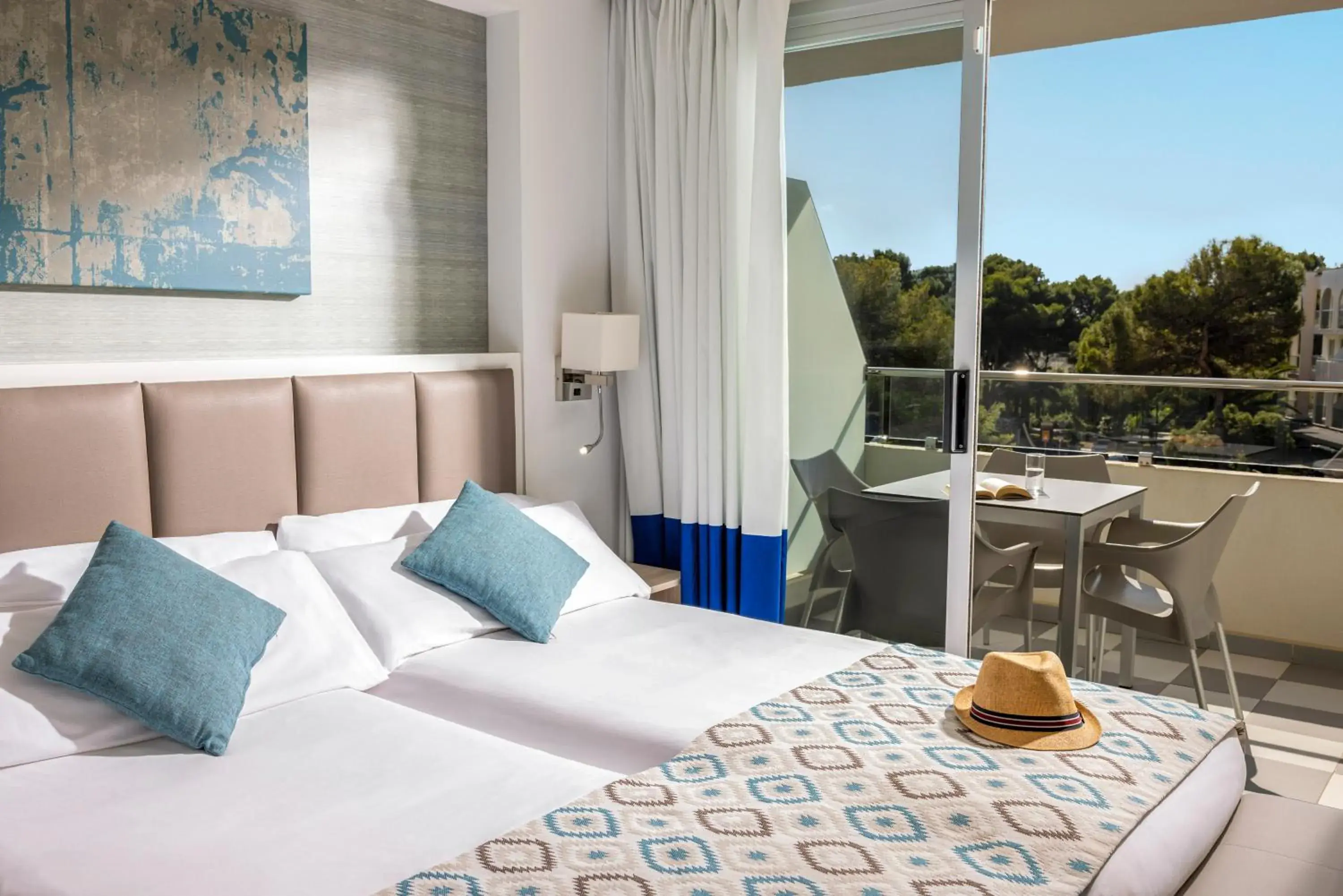 Family Room (1 Adult) in Grupotel Alcudia Pins Family Room (1 Adult) in Grupotel Alcudia Pins