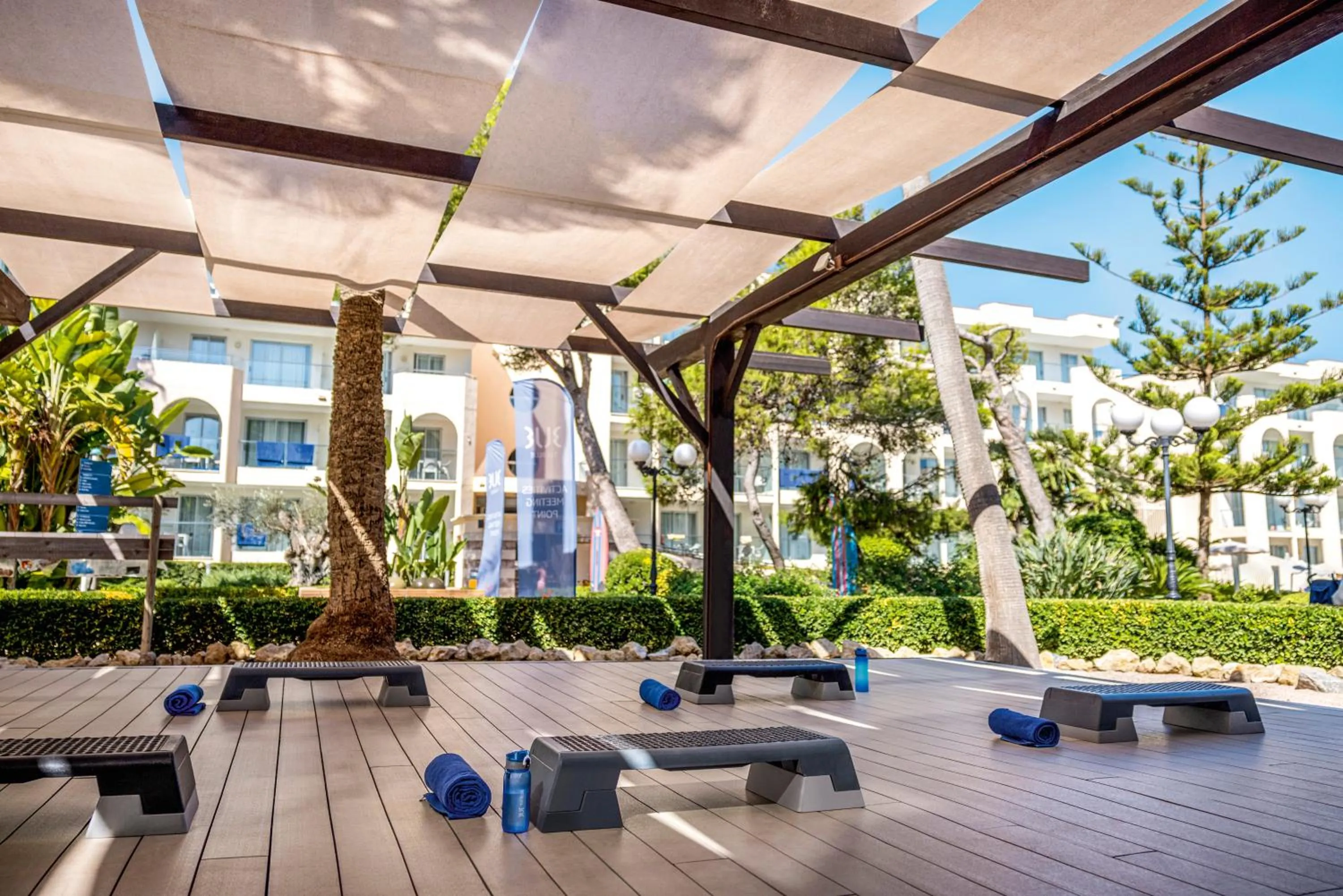 Patio in Grupotel Alcudia Pins