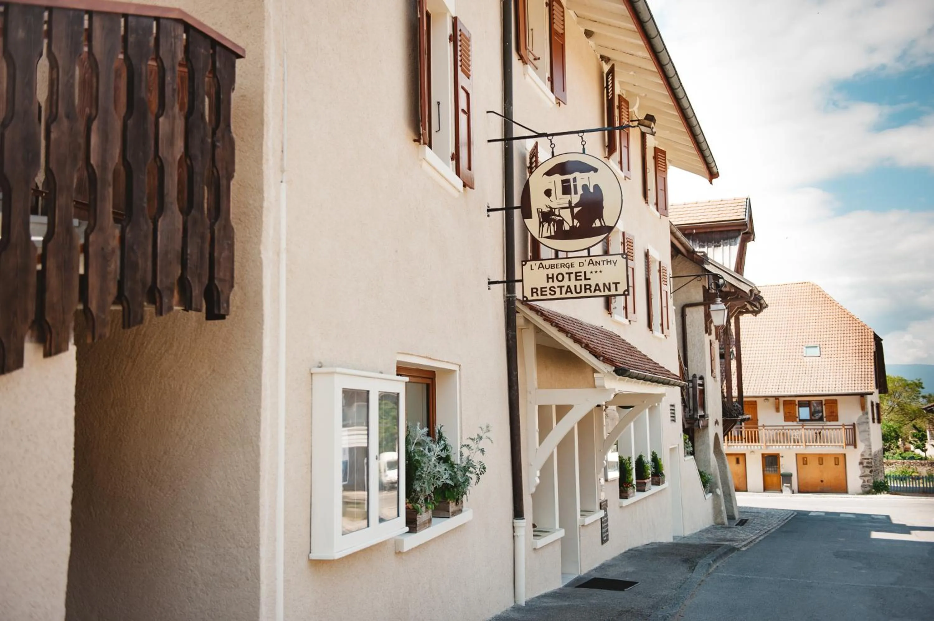 Quiet street view in Auberge d'Anthy