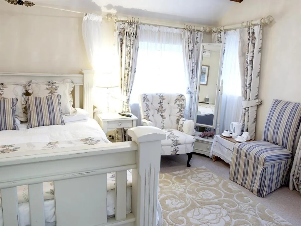 Bedroom, Bed in Wall Hill Farm Guest House