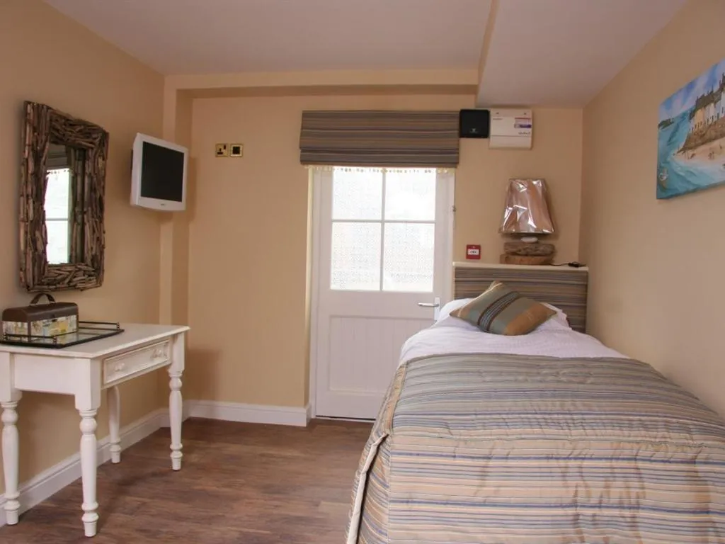 Bedroom, Bed in Wall Hill Farm Guest House