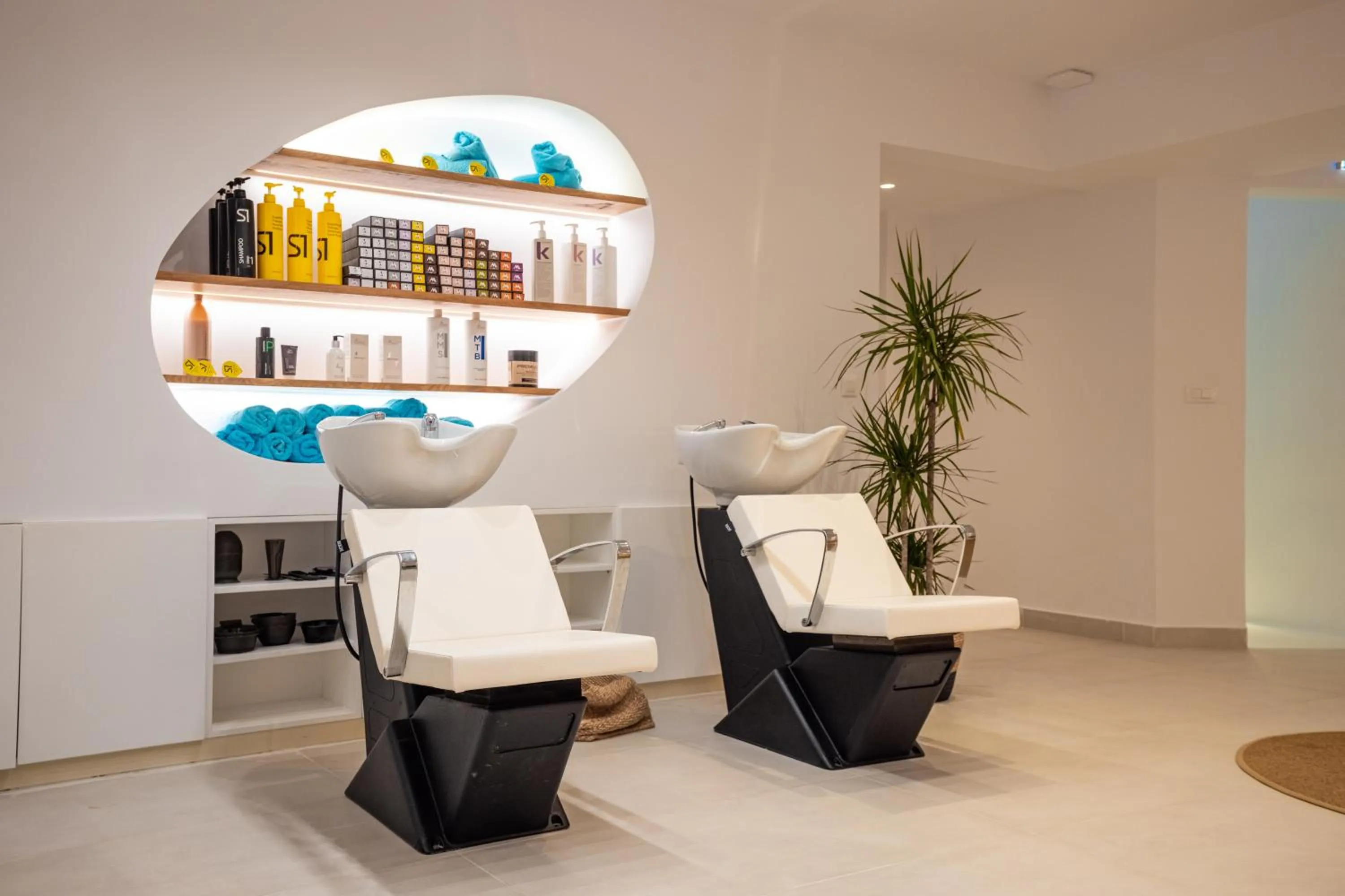 Spa and wellness centre/facilities in Nikki Beach Resort & Spa Santorini