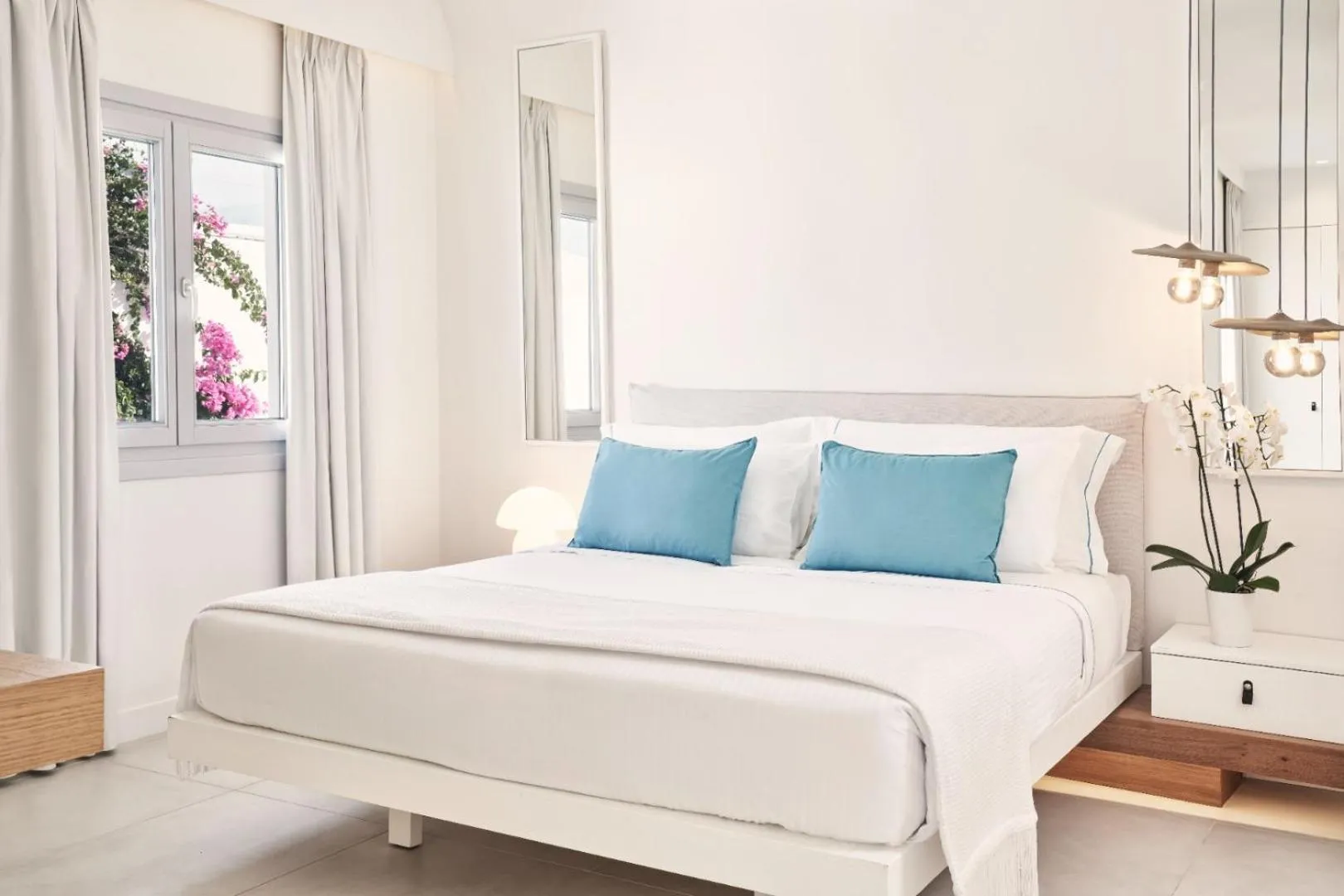 Bedroom, Bed in Nikki Beach Resort & Spa Santorini