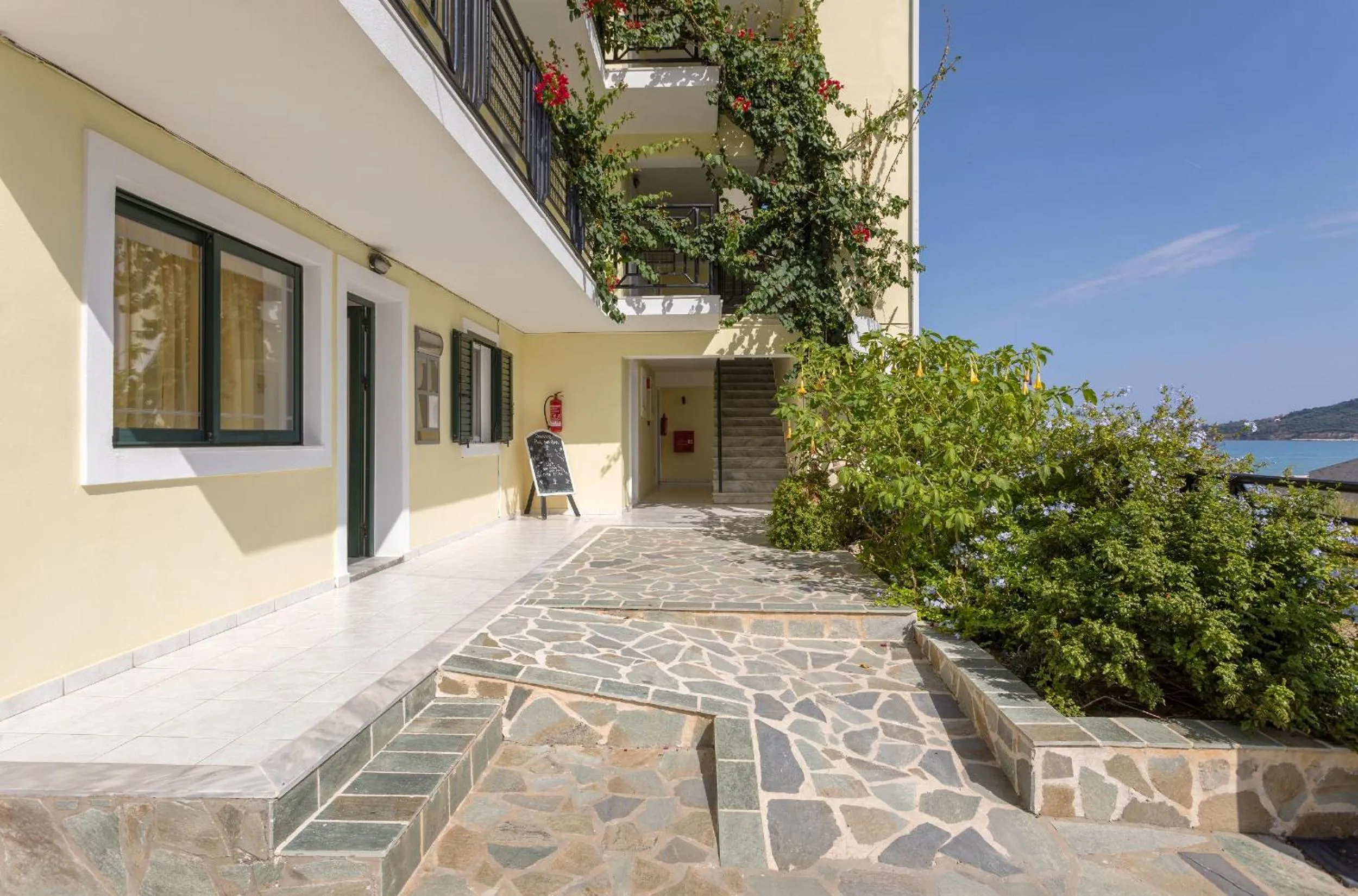 Facade/entrance in Sea View Hotel