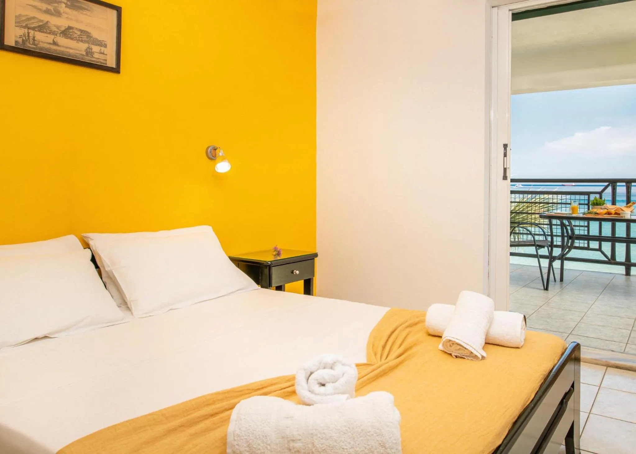 Balcony/Terrace, Bed in Sea View Hotel