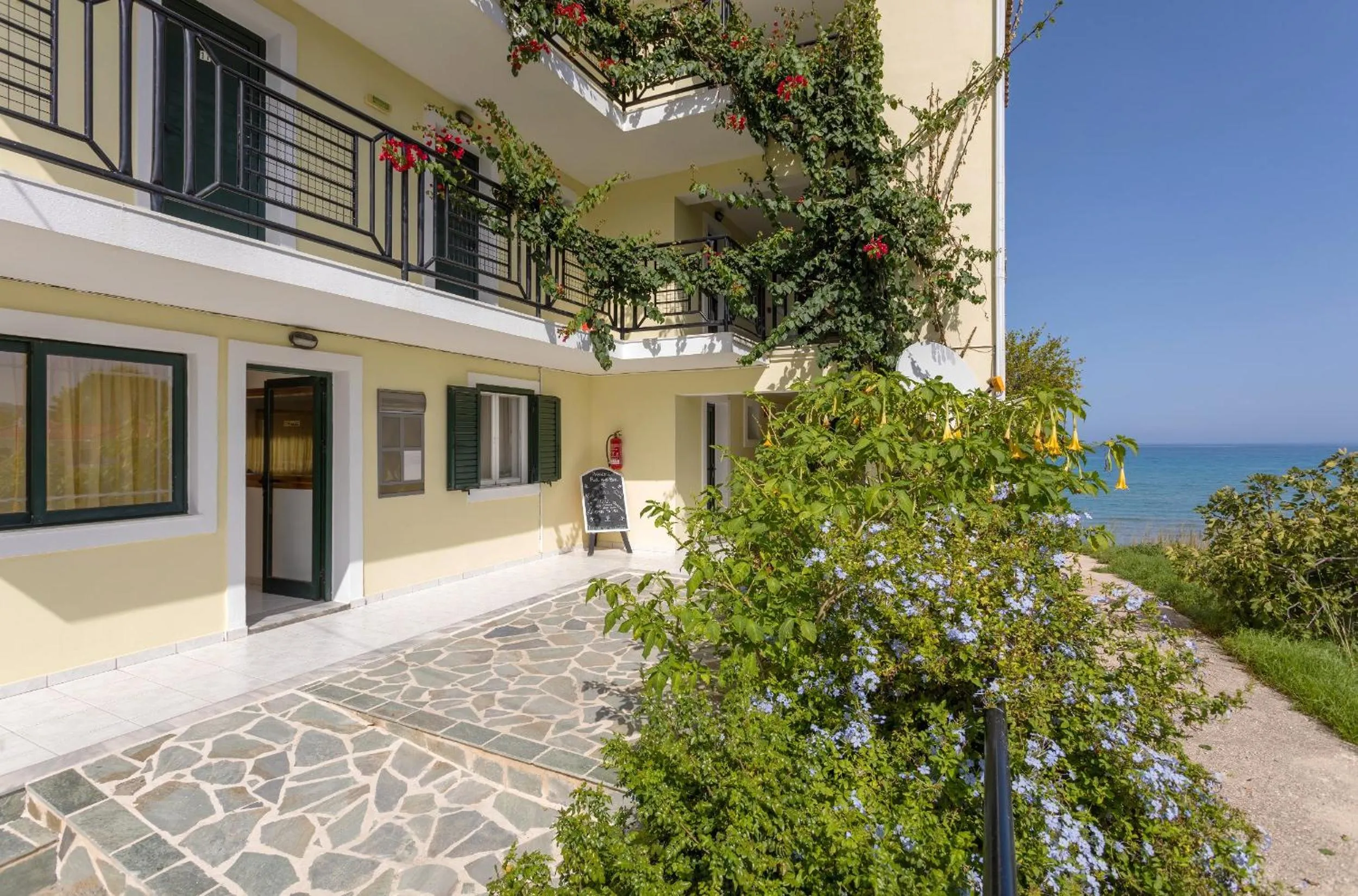 Facade/entrance in Sea View Hotel