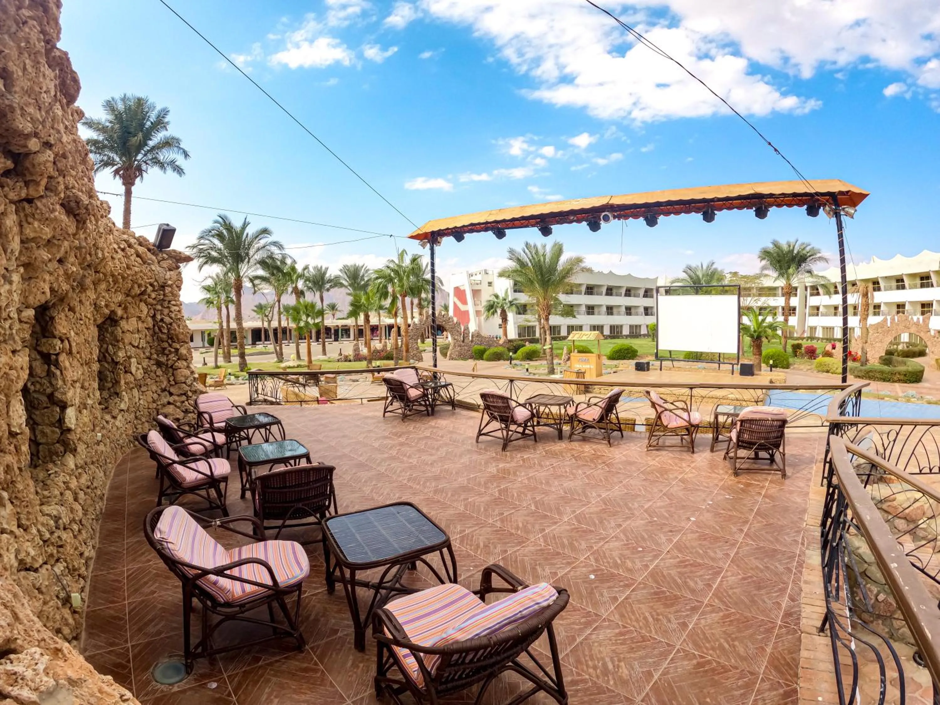 Lounge or bar in TIME Coral Nuweiba Resort