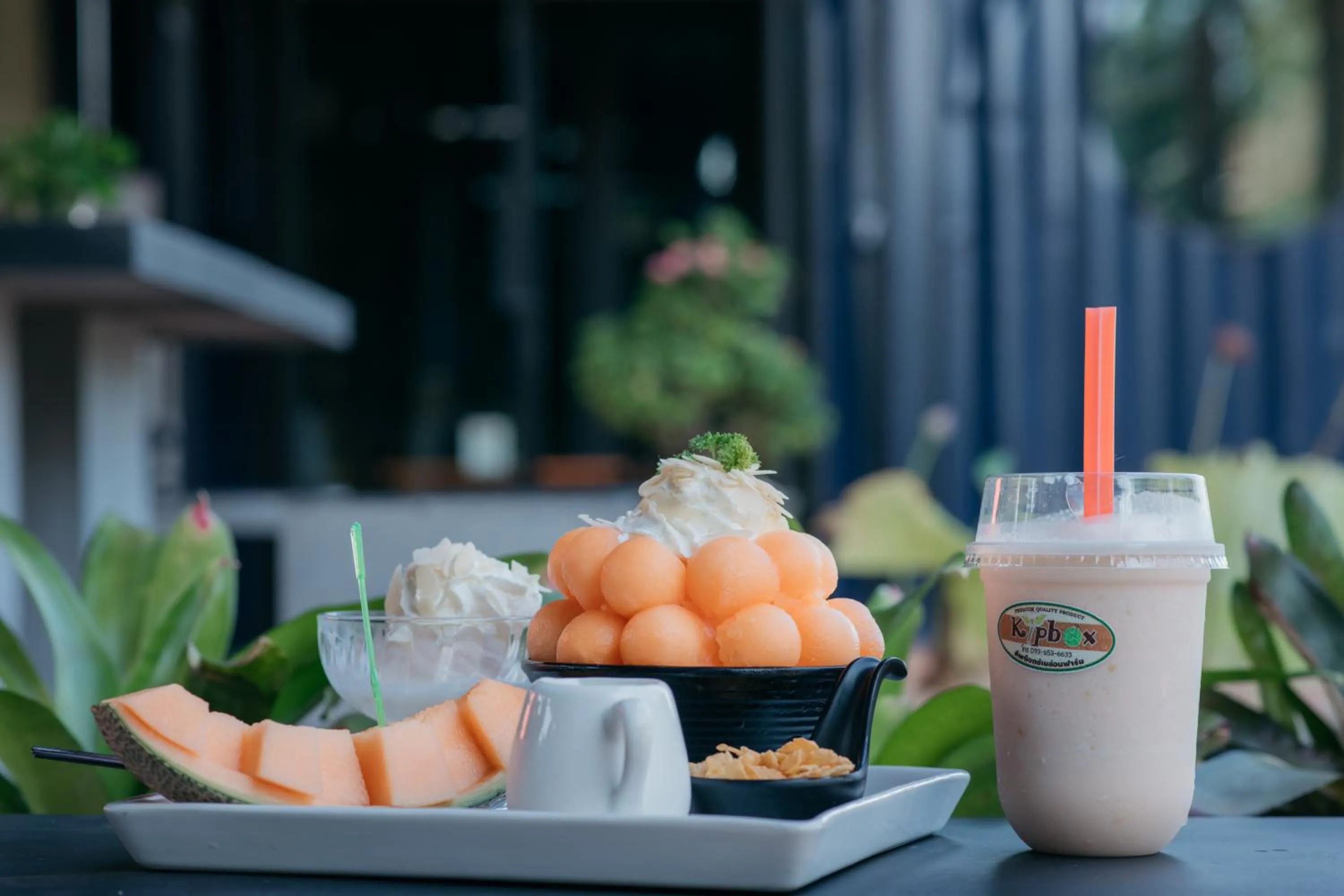 Food and drinks in Kipbox Hotel Trang