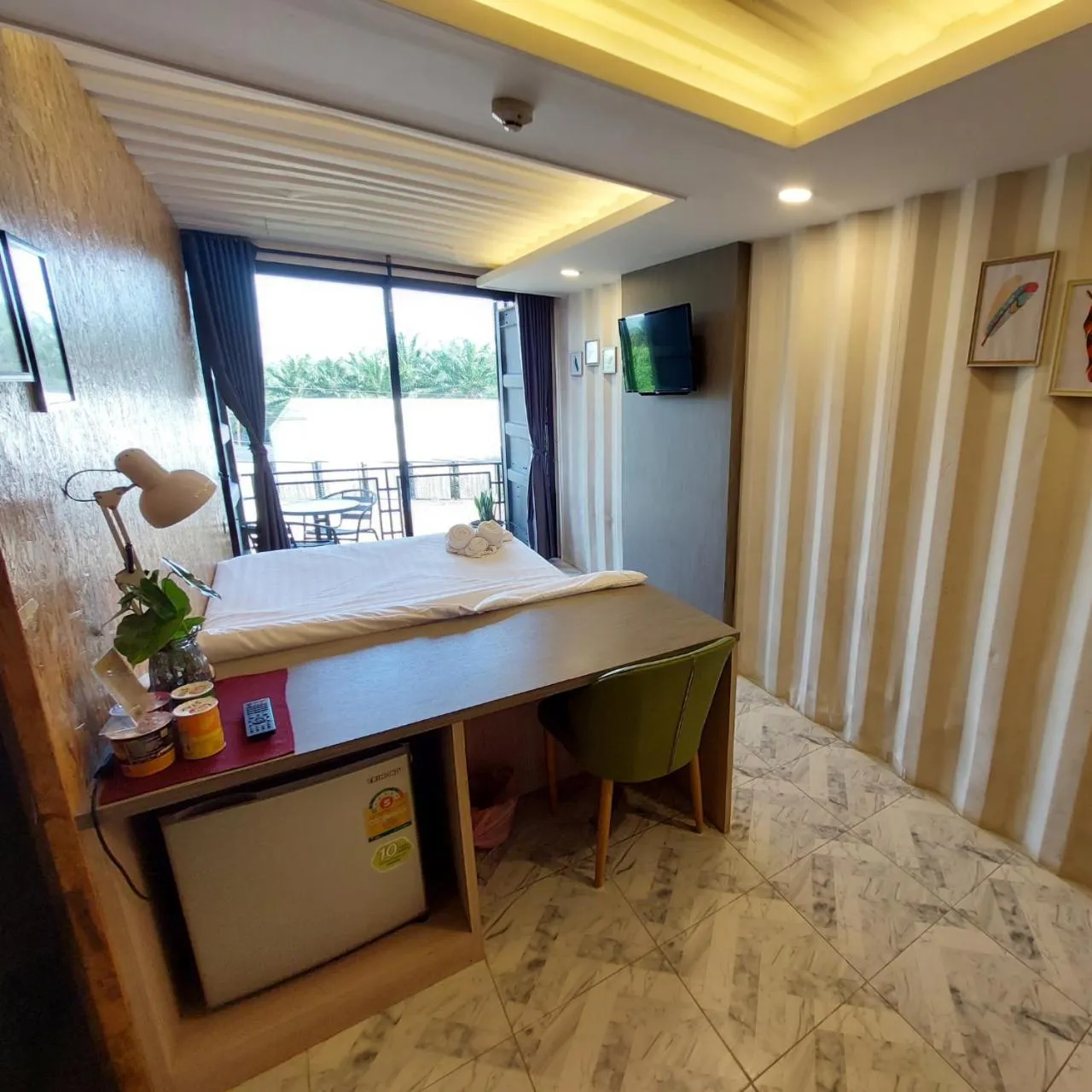 Photo of the whole room in Kipbox Hotel Trang