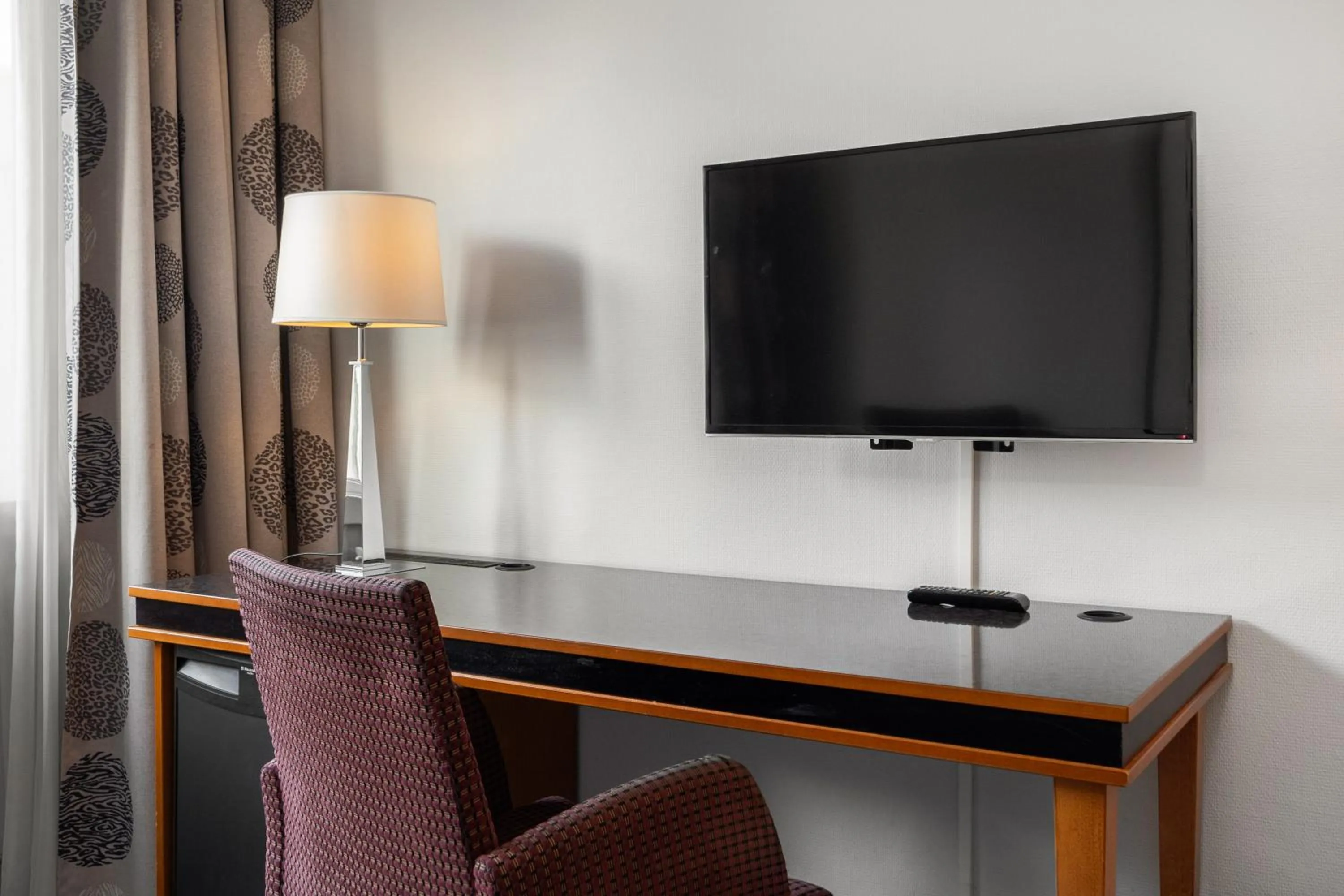 TV and multimedia in Frichs Hotel Hamar