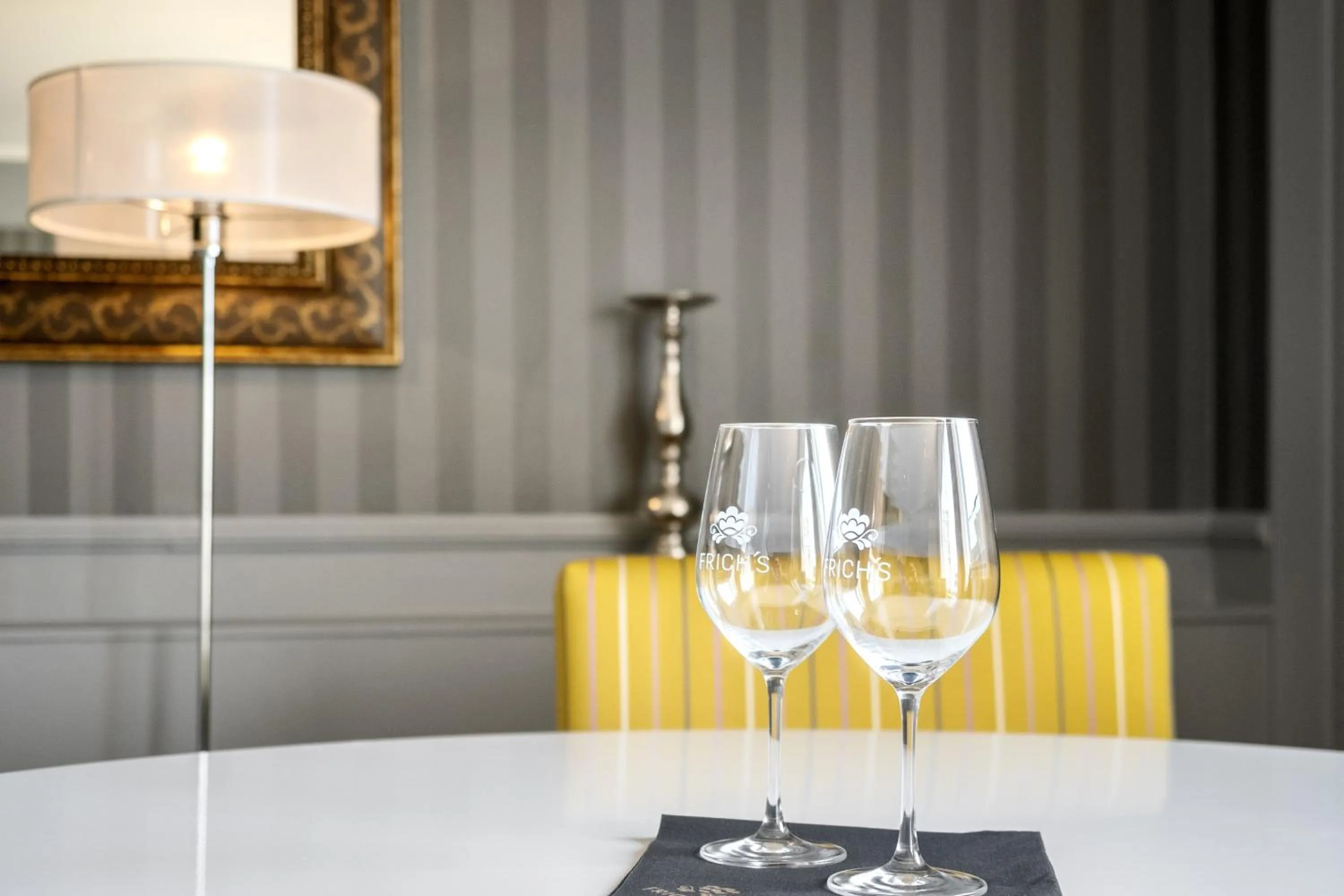 Drinks in Frichs Hotel Hamar