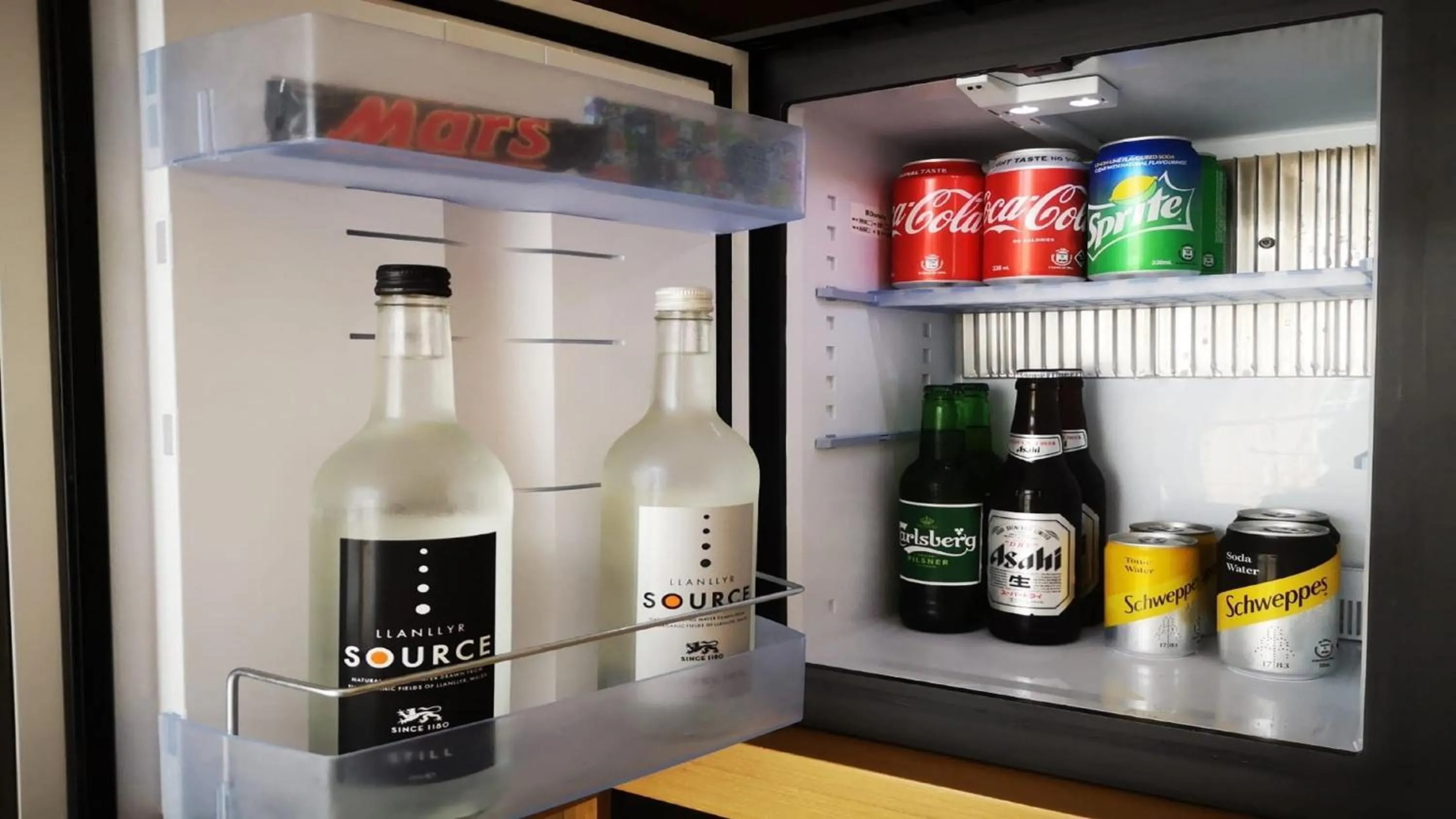 Bedroom in Hotel Indigo Hong Kong Island by IHG