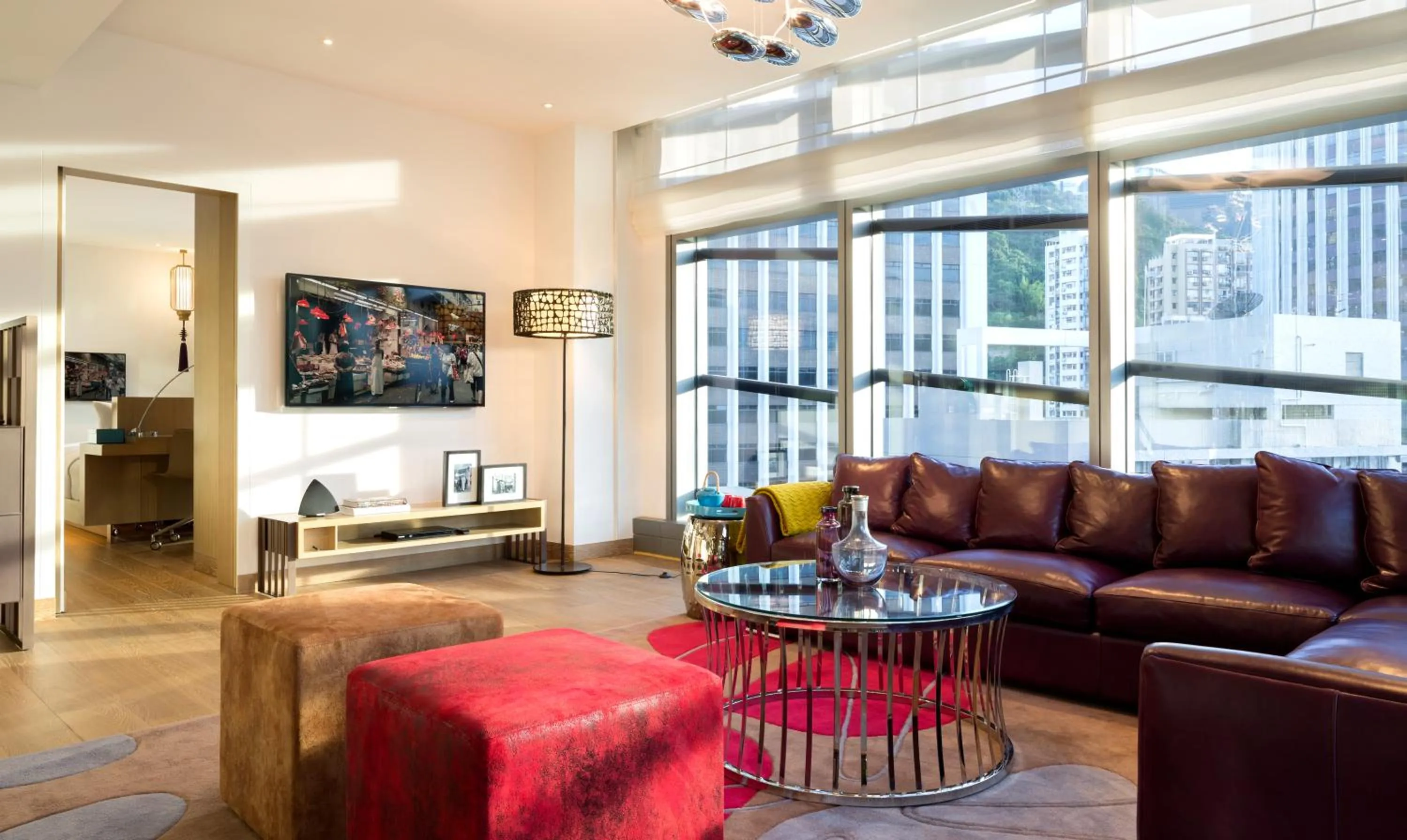 TV and multimedia in Hotel Indigo Hong Kong Island by IHG