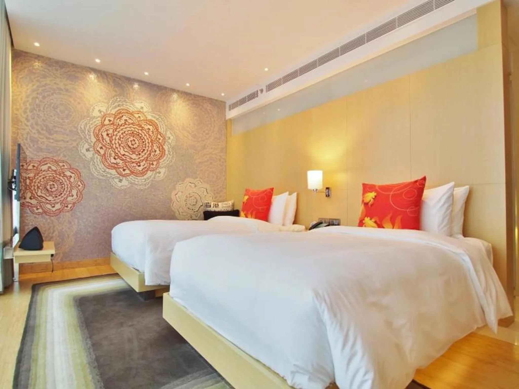 Photo of the whole room, Bed in Hotel Indigo Hong Kong Island by IHG