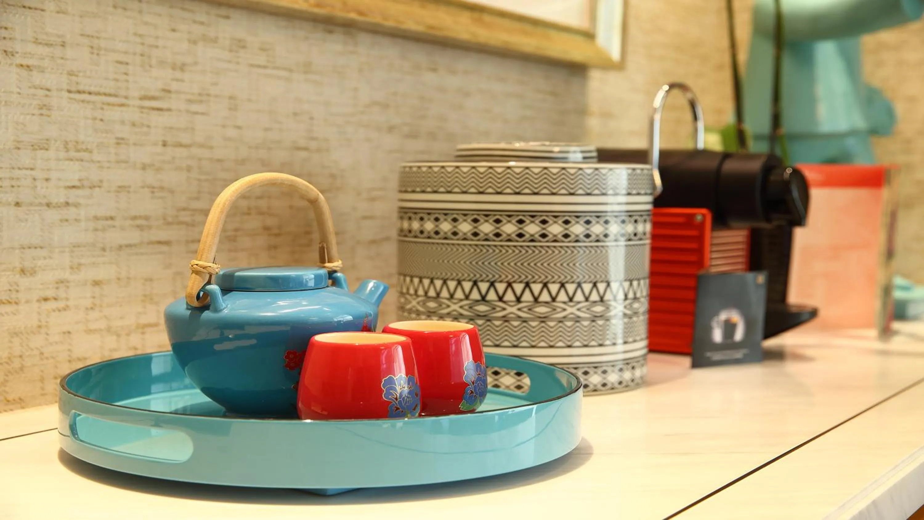 Photo of the whole room in Hotel Indigo Hong Kong Island by IHG