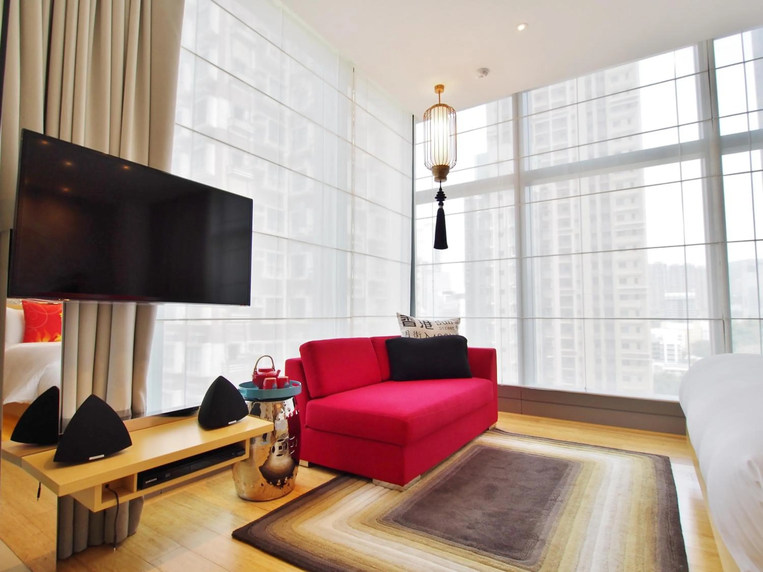 Photo of the whole room in Hotel Indigo Hong Kong Island by IHG