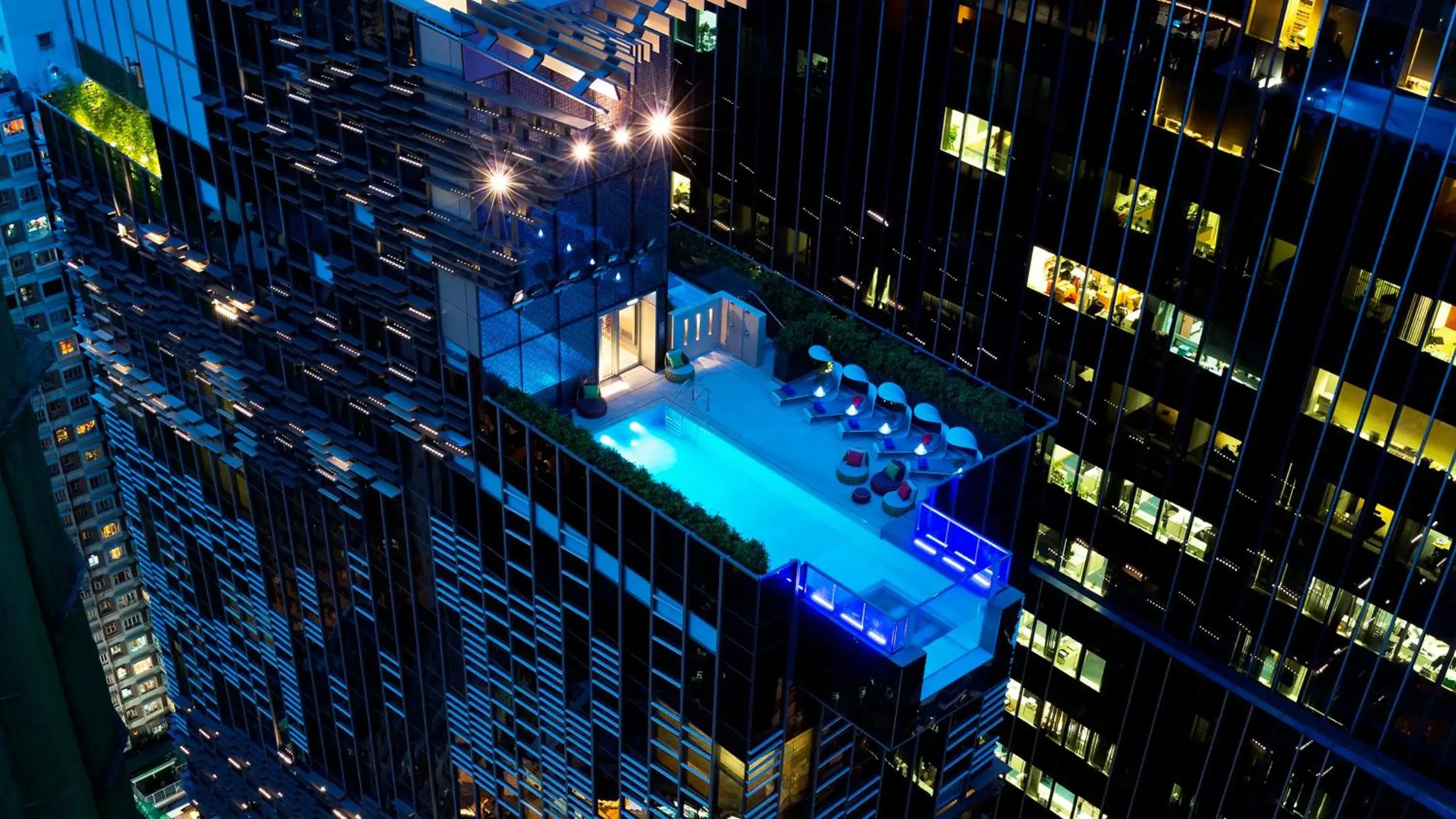 Swimming pool in Hotel Indigo Hong Kong Island by IHG Swimming pool in Hotel Indigo Hong Kong Island by IHG