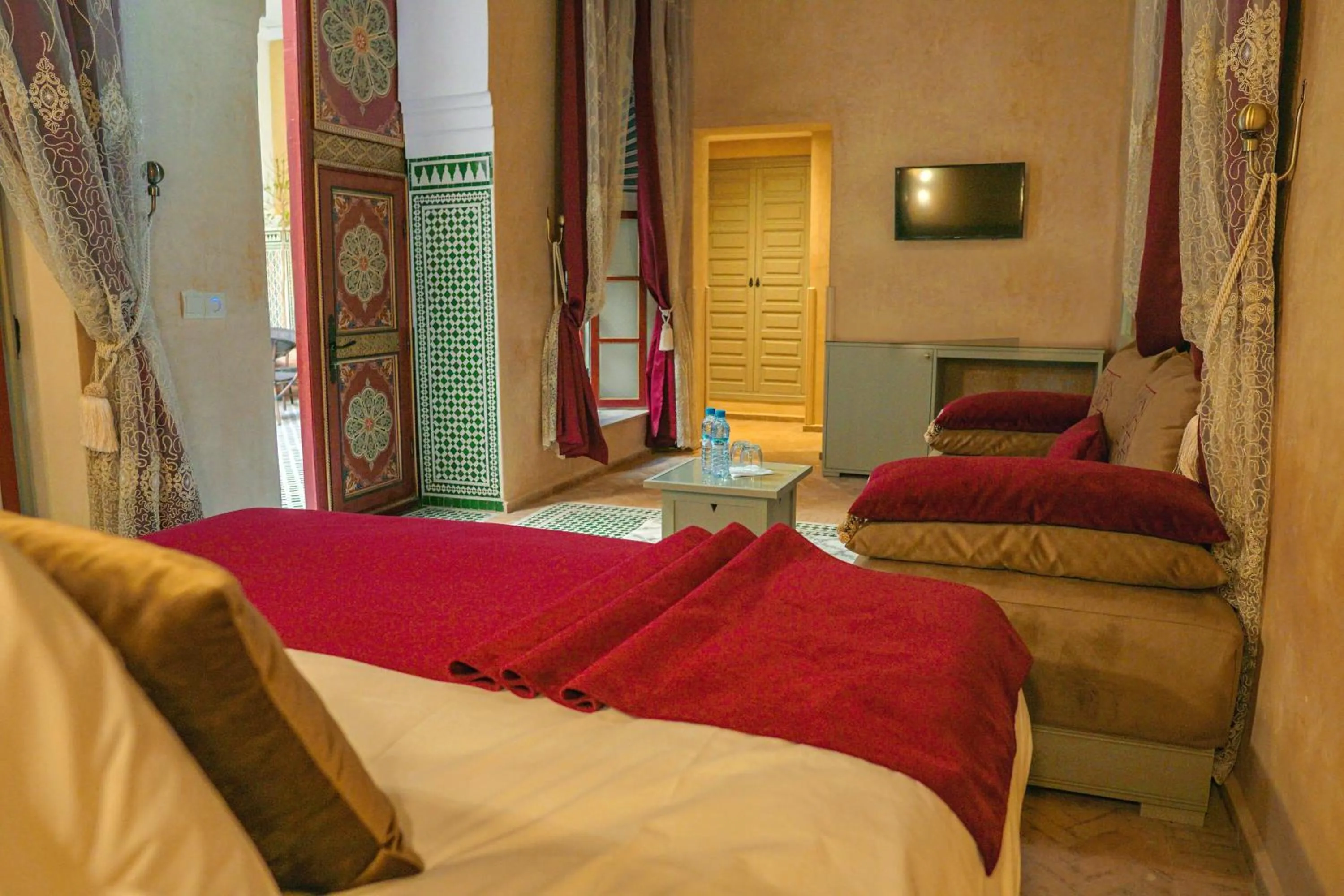 Patio, Bed in Riad Zidania