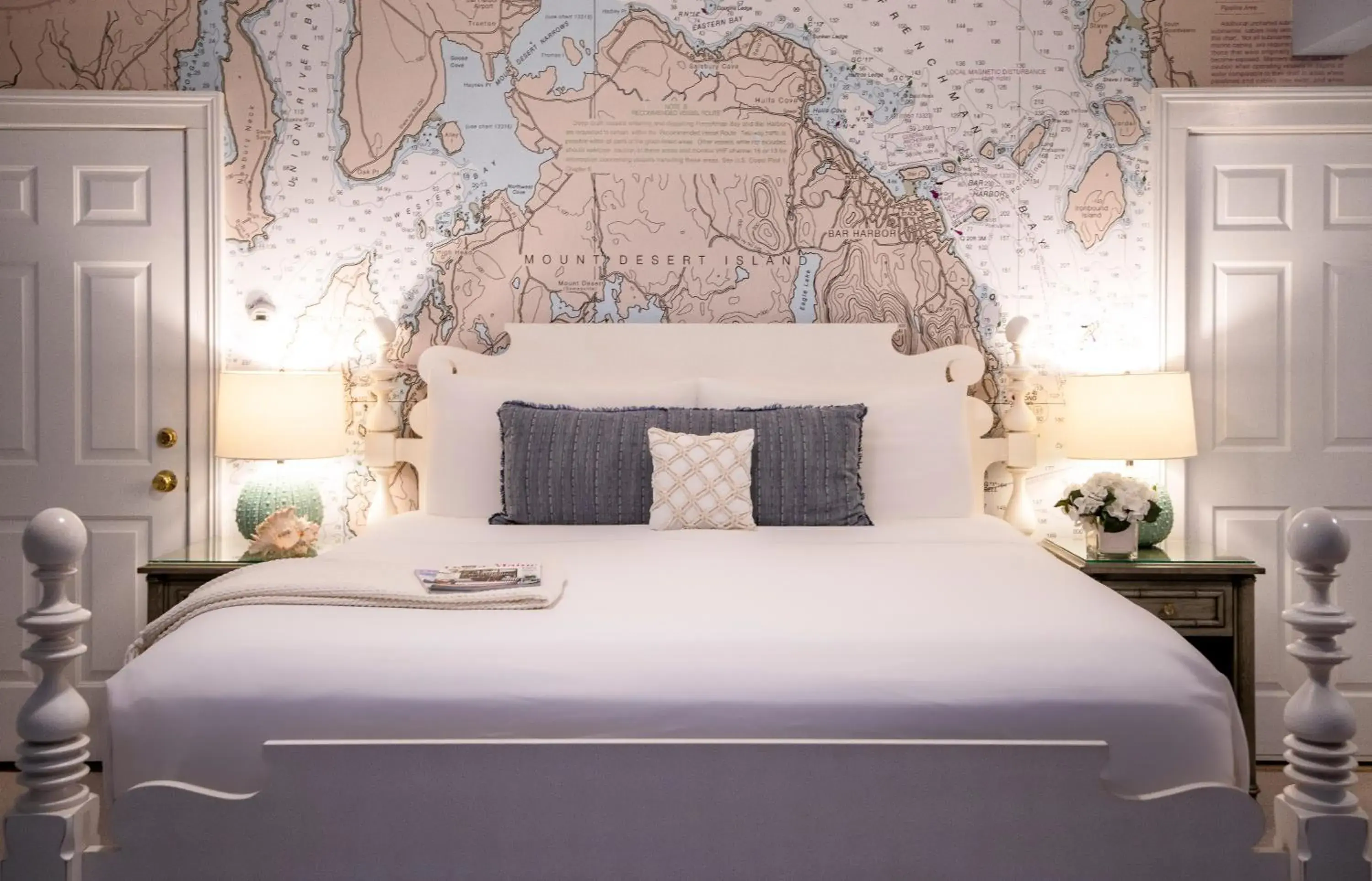 Holland in The Primrose Holland in The Primrose