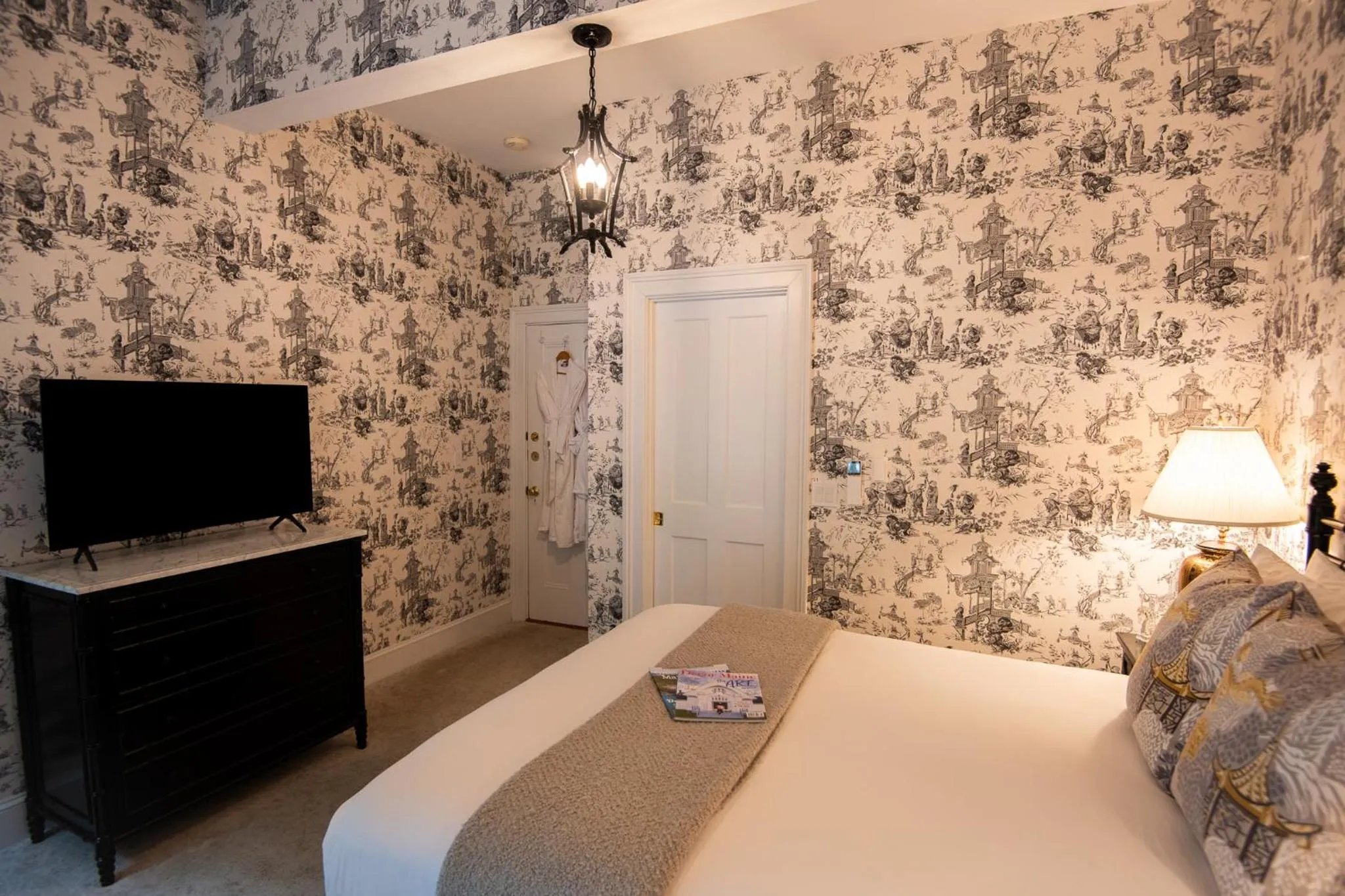 TV and multimedia, Bed in The Primrose