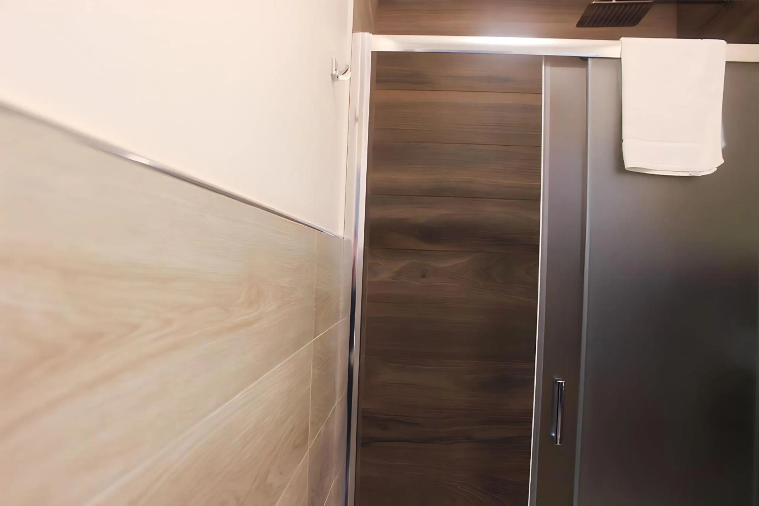 Shower in B&B Amare POLIGNANO