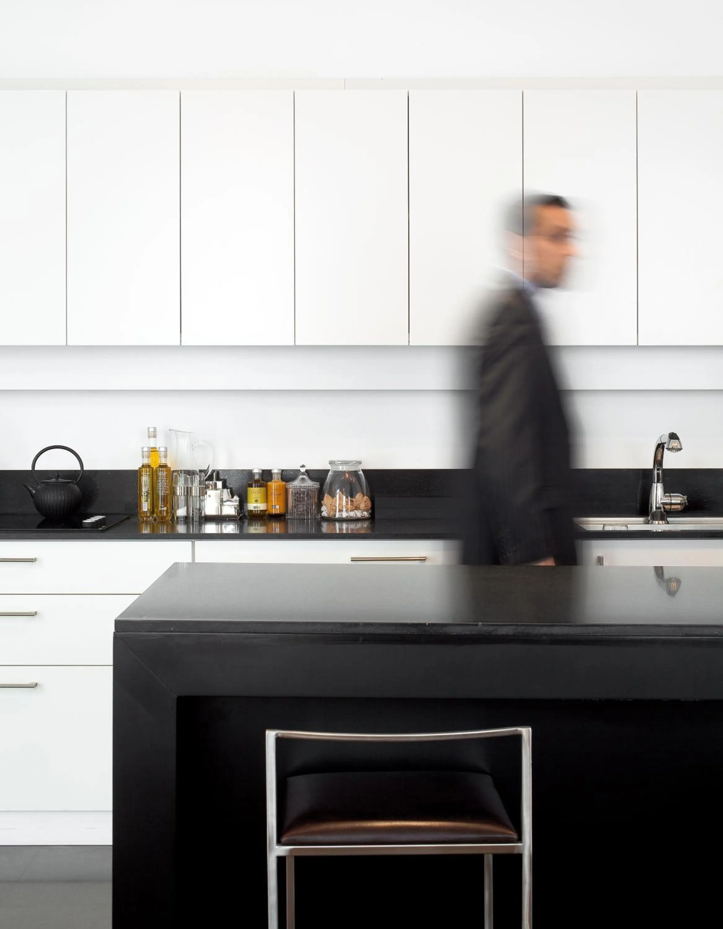 Guests in Leonardo Boutique Hotel Tel Aviv