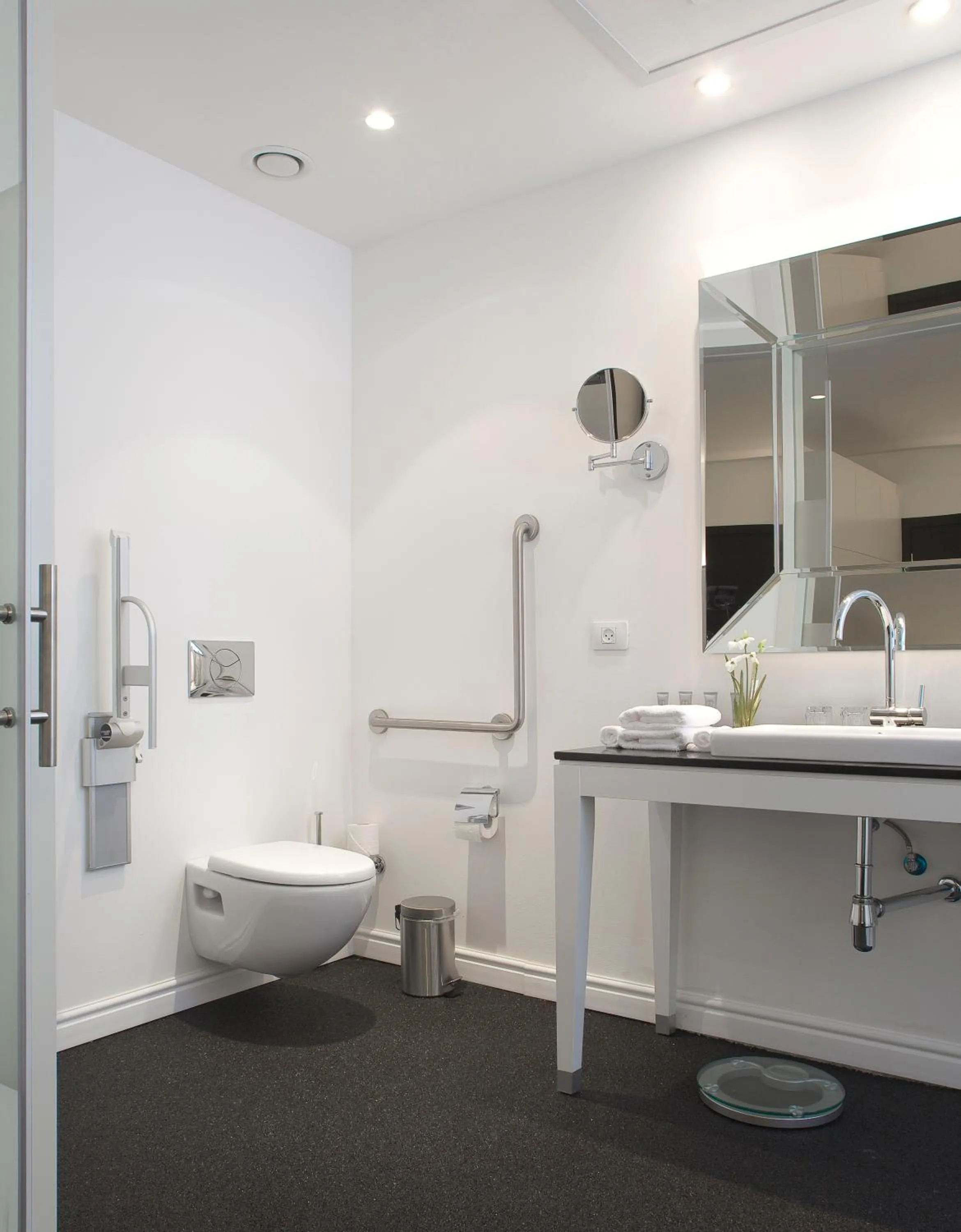 Bathroom in Leonardo Boutique Hotel Tel Aviv