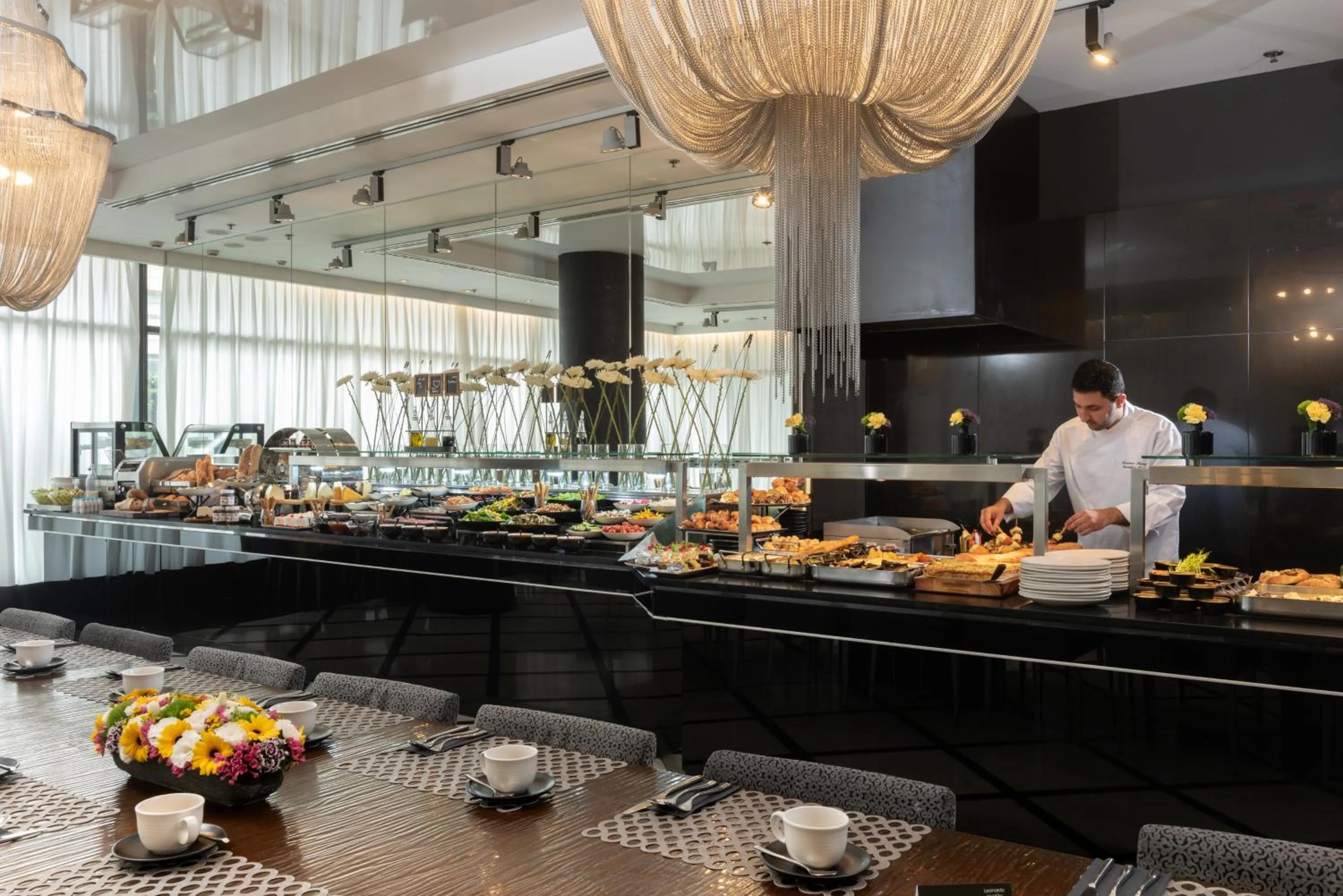 Restaurant/places to eat in Leonardo Boutique Hotel Tel Aviv