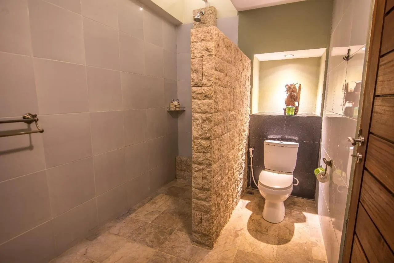 Toilet in Bali Santi Bungalows