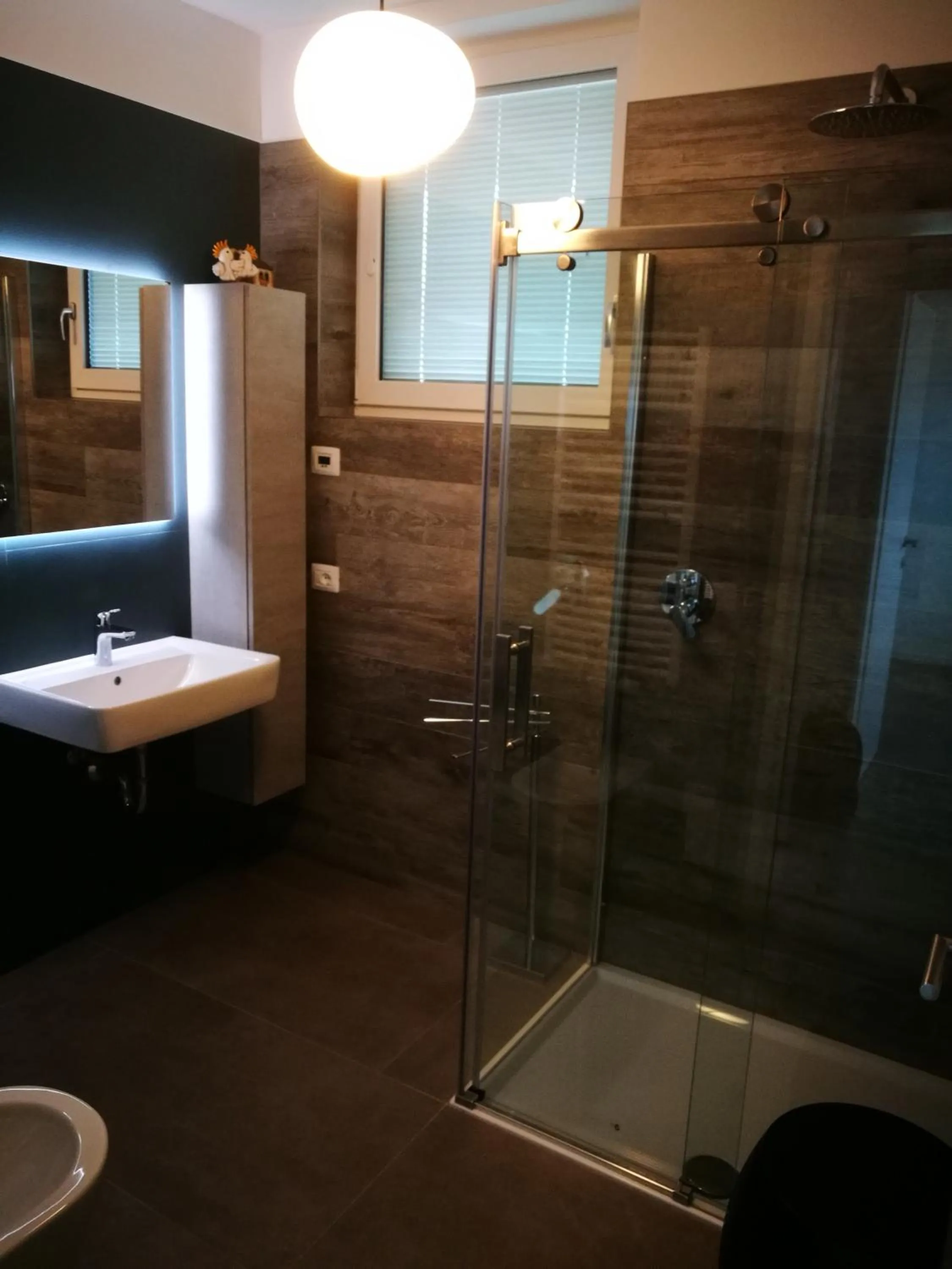Shower in Suite Laura - Torri del Benaco