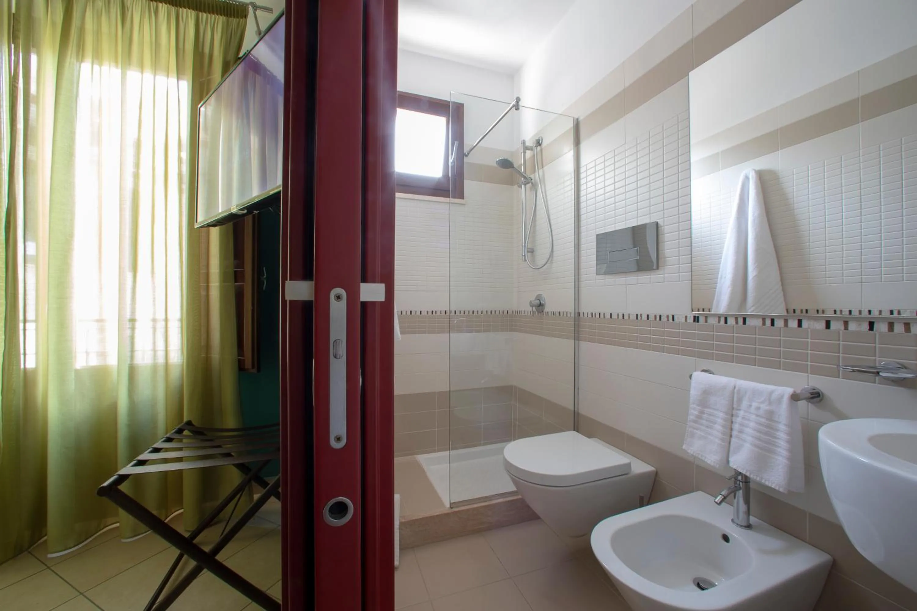 Bathroom in Insula Hotel