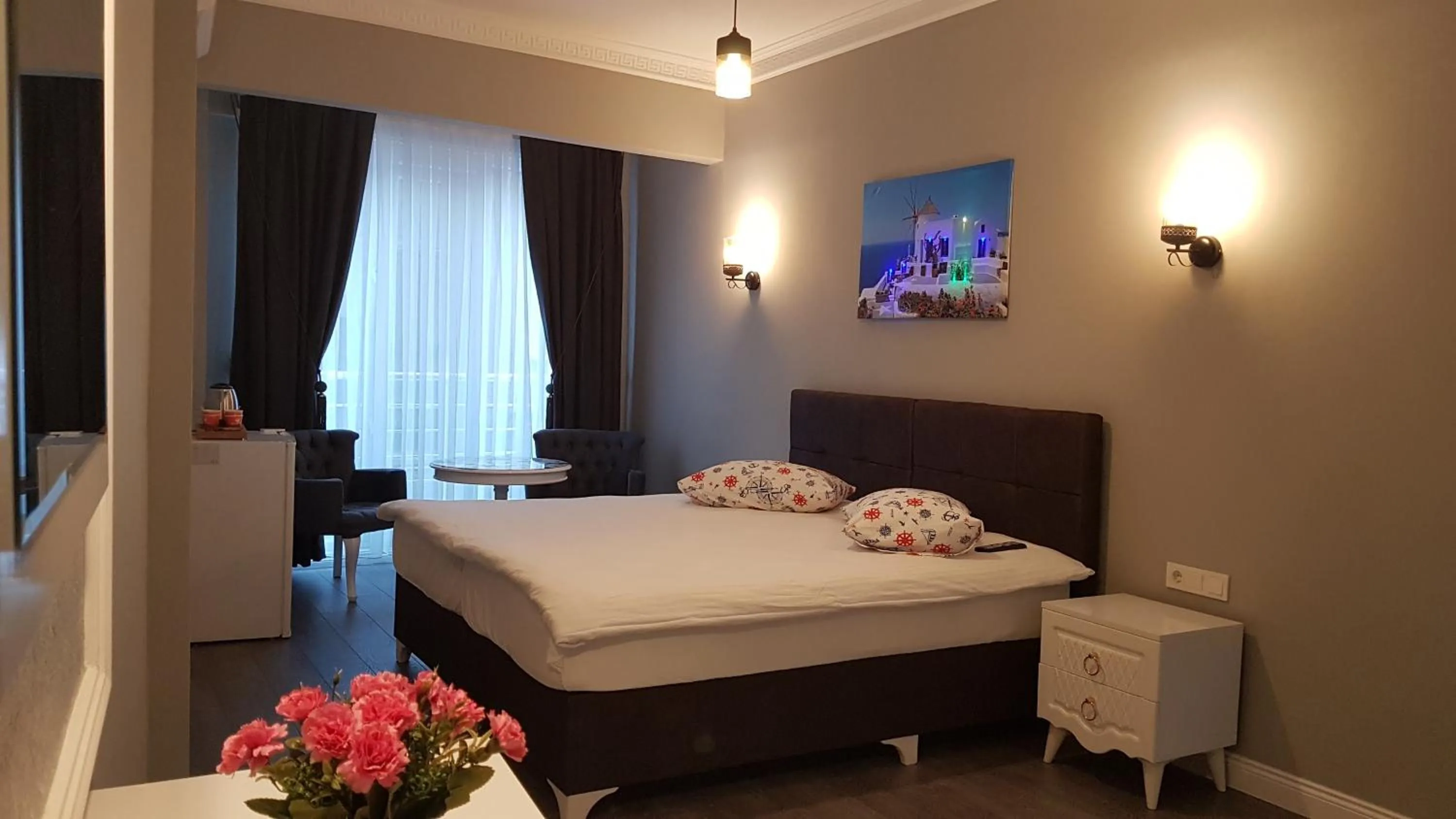 Bed in Little Palace Blue Apartment