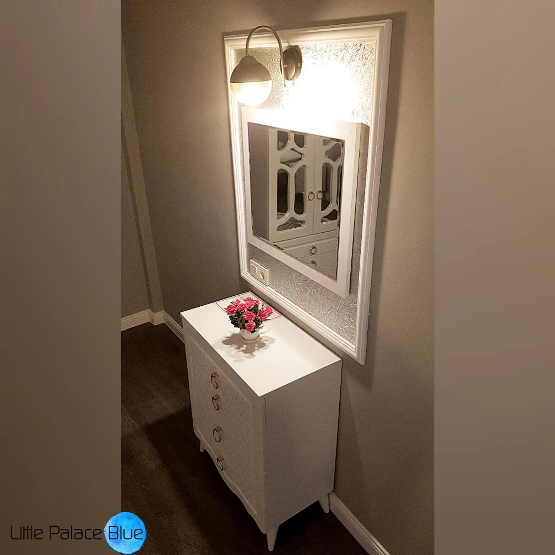 Bathroom in Little Palace Blue Apartment