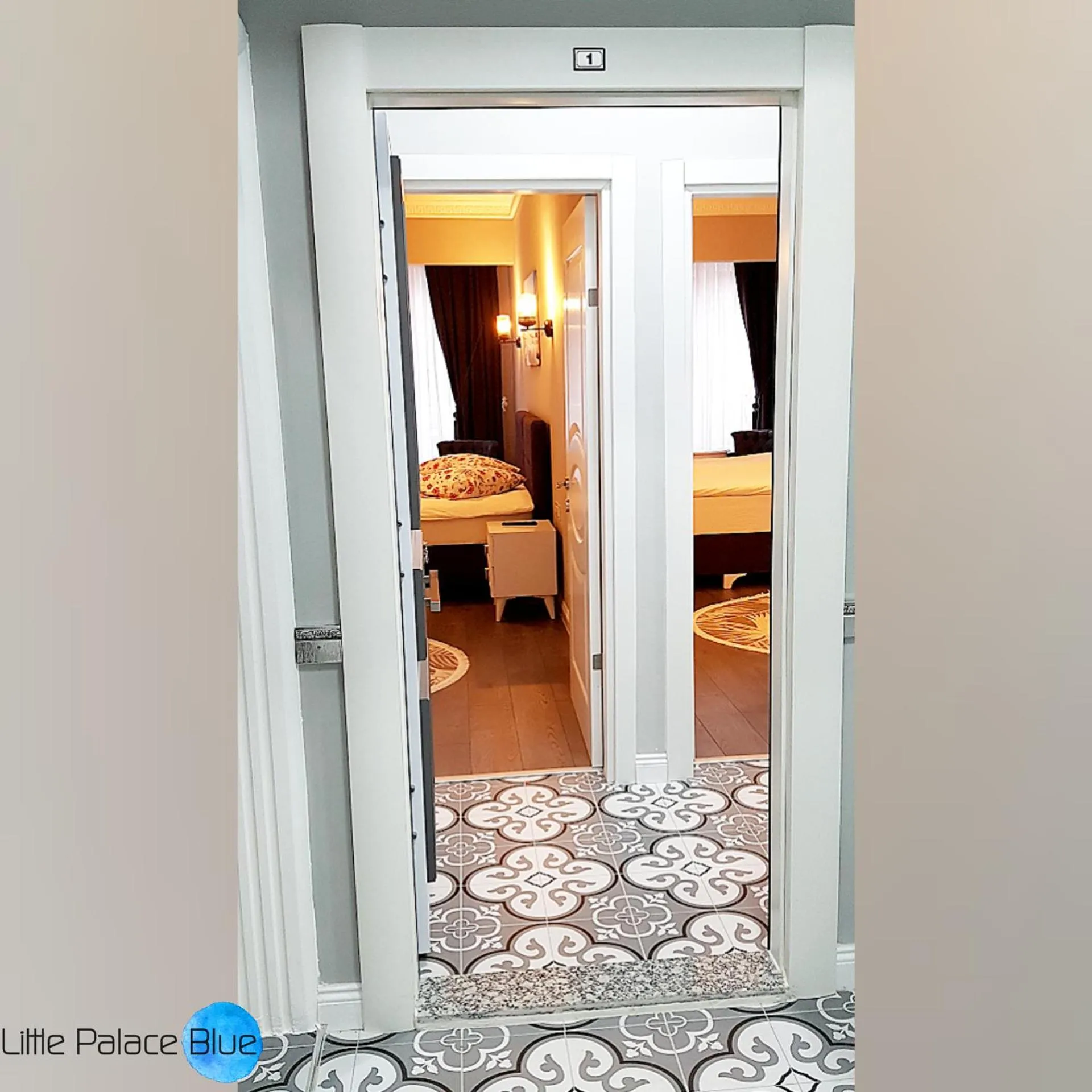 Facade/entrance, Bed in Little Palace Blue Apartment