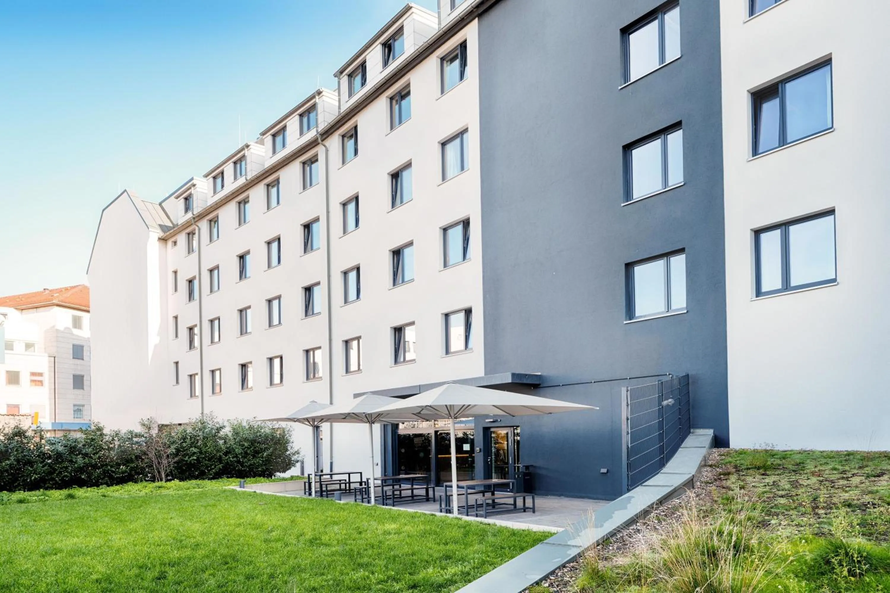 Balcony/Terrace in B&B Hotel Nürnberg-Plärrer